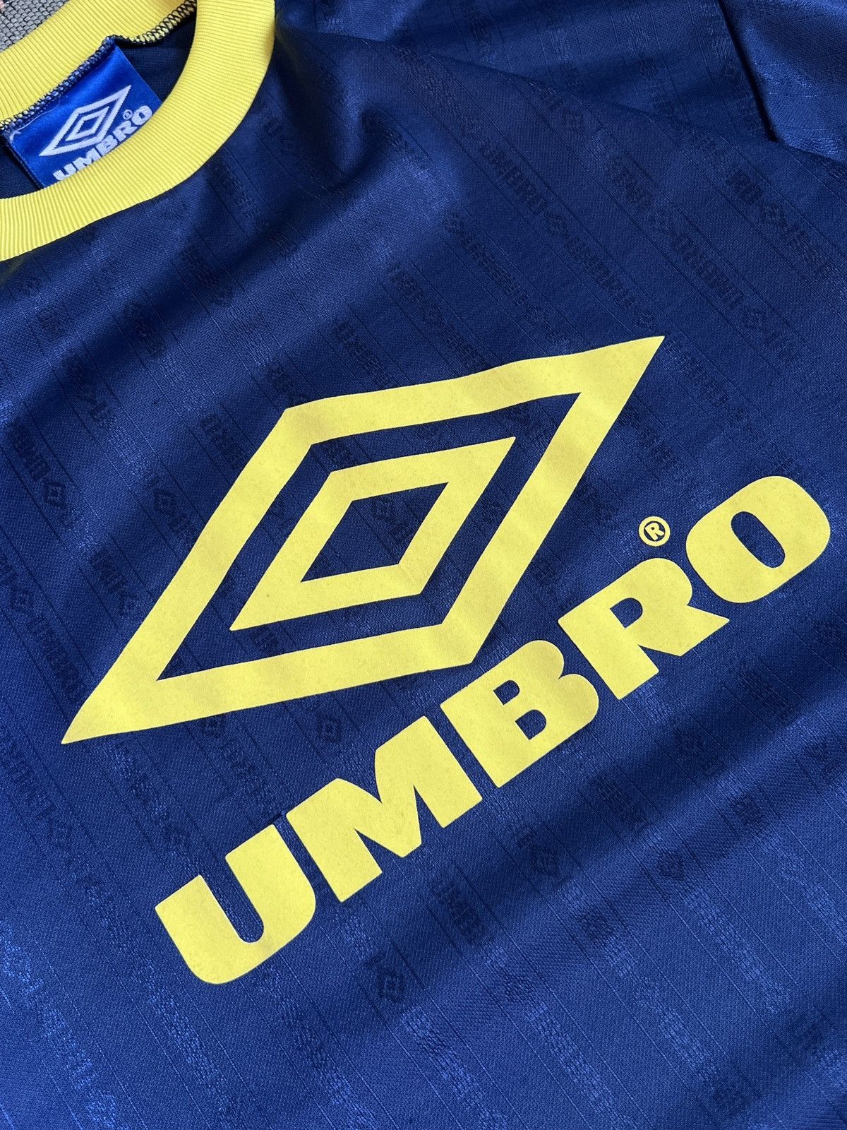 Other Vintage Umbro Big Logo Blokecore Soccer Jersey Size US M / EU 48-50 / 2 - 8 Thumbnail