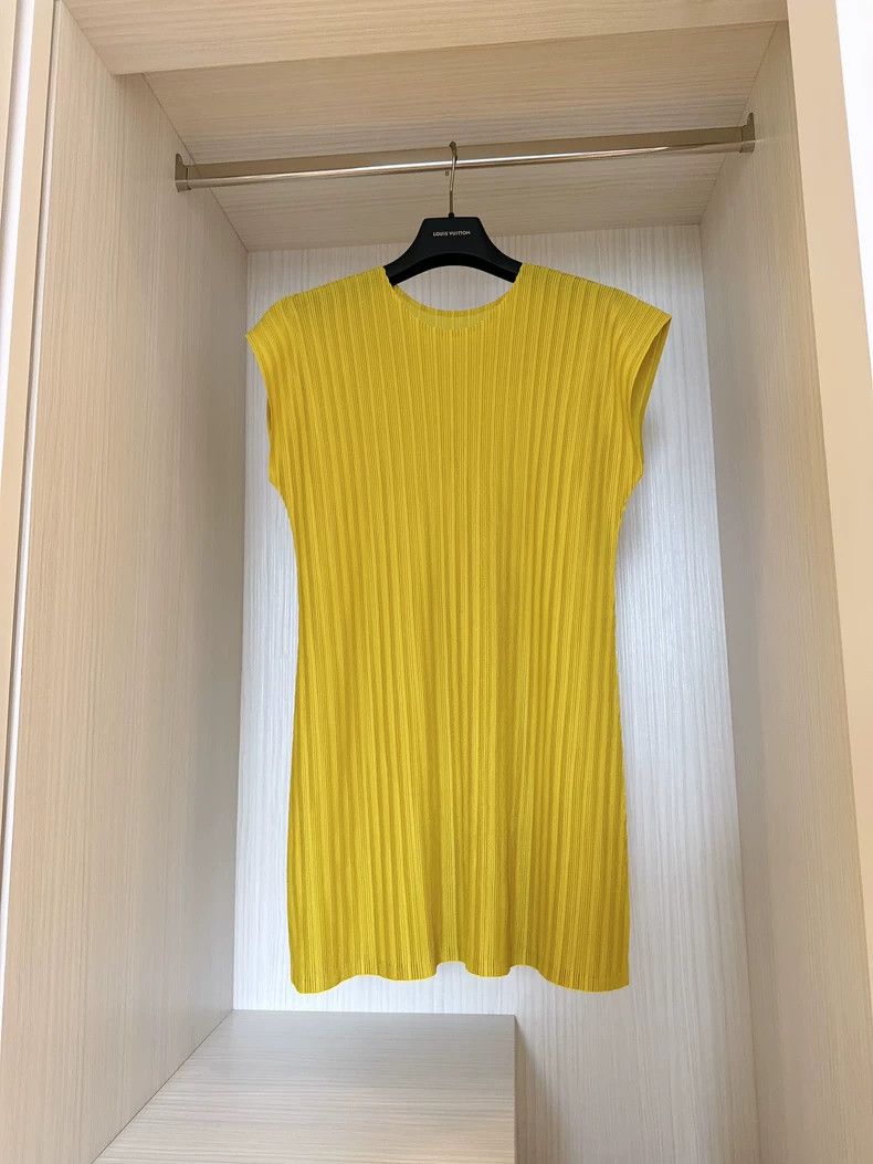 Issey Miyake issey miyake size:3 Yellow dress Size XXS / US 00 / IT 34 - 1 Thumbnail