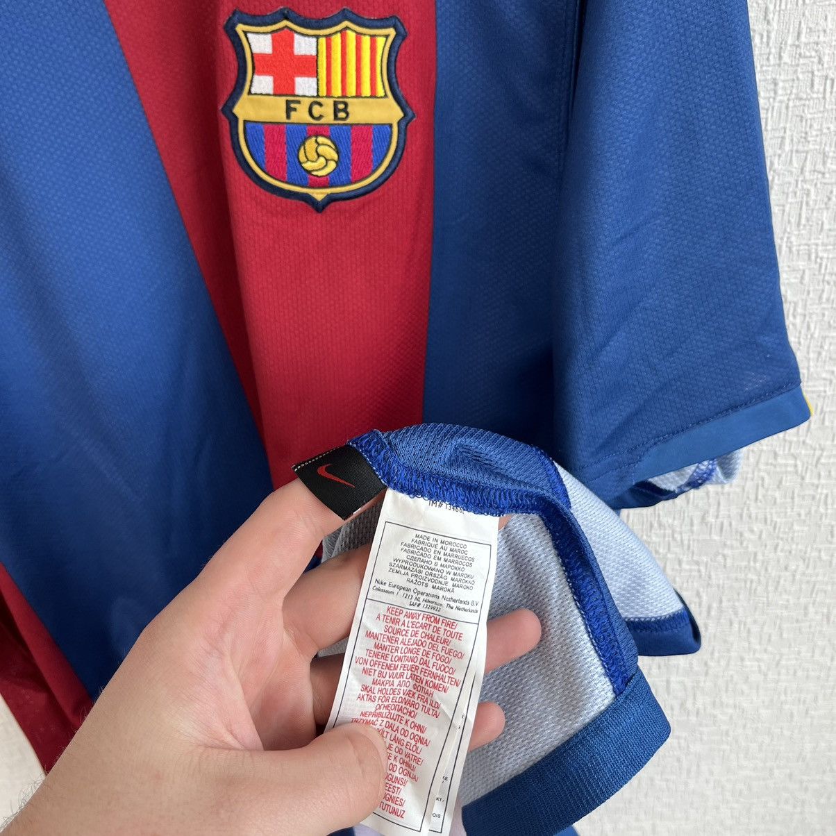 Nike 2006/07 NIKE BARCELONA HOME #19 MESSI SOCCER SHIRT JERSEY Size US L / EU 52-54 / 3 - 13 Thumbnail