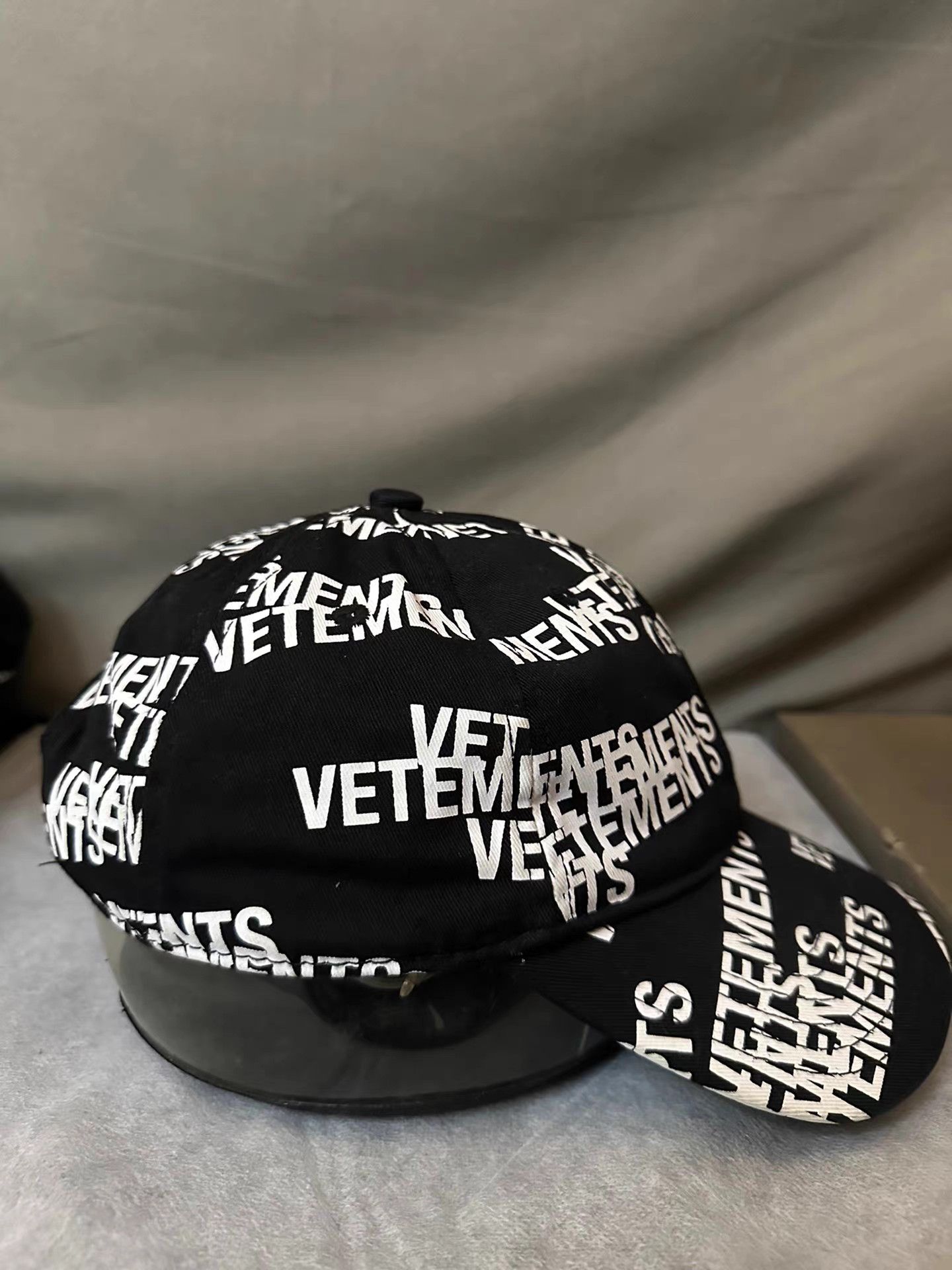 Vetements Vetements Text Logo Cap Size ONE SIZE - 2 Thumbnail