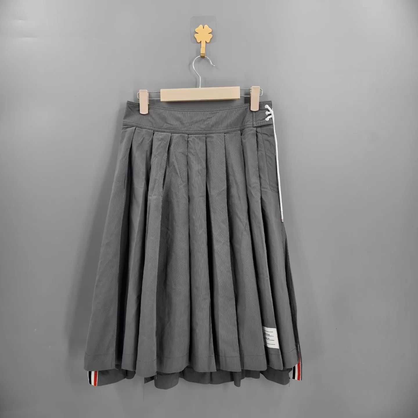 Thom Browne Thom Browne Tech Fabric Pleated Skirt 40 99 Size S / US 4 / IT 40 - 1 Thumbnail
