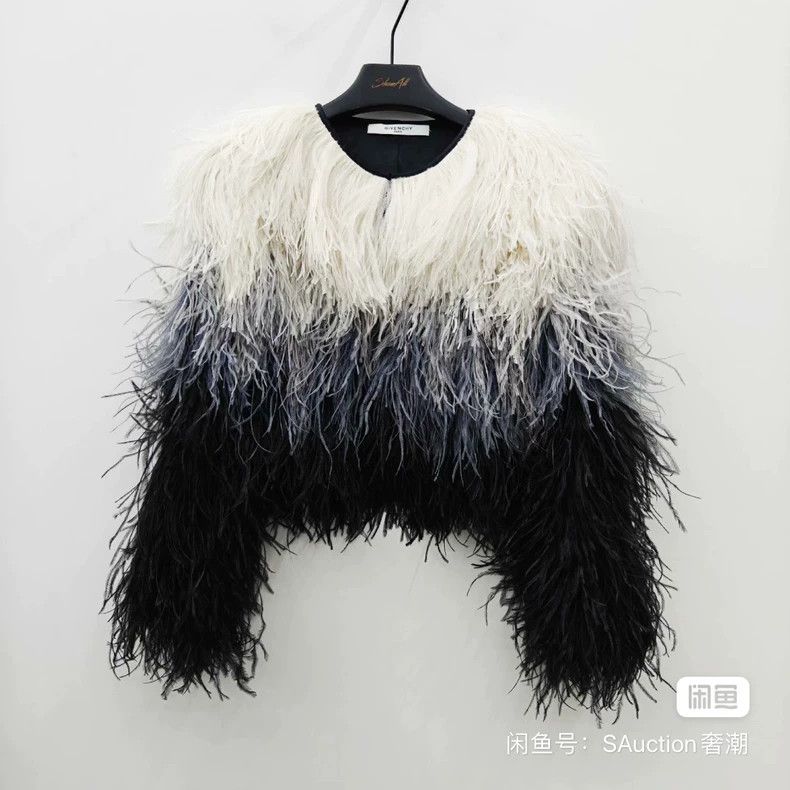 Givenchy Givenchy Size34 Ostrich feather fur in gradient Size US M / EU 48-50 / 2 - 1 Thumbnail