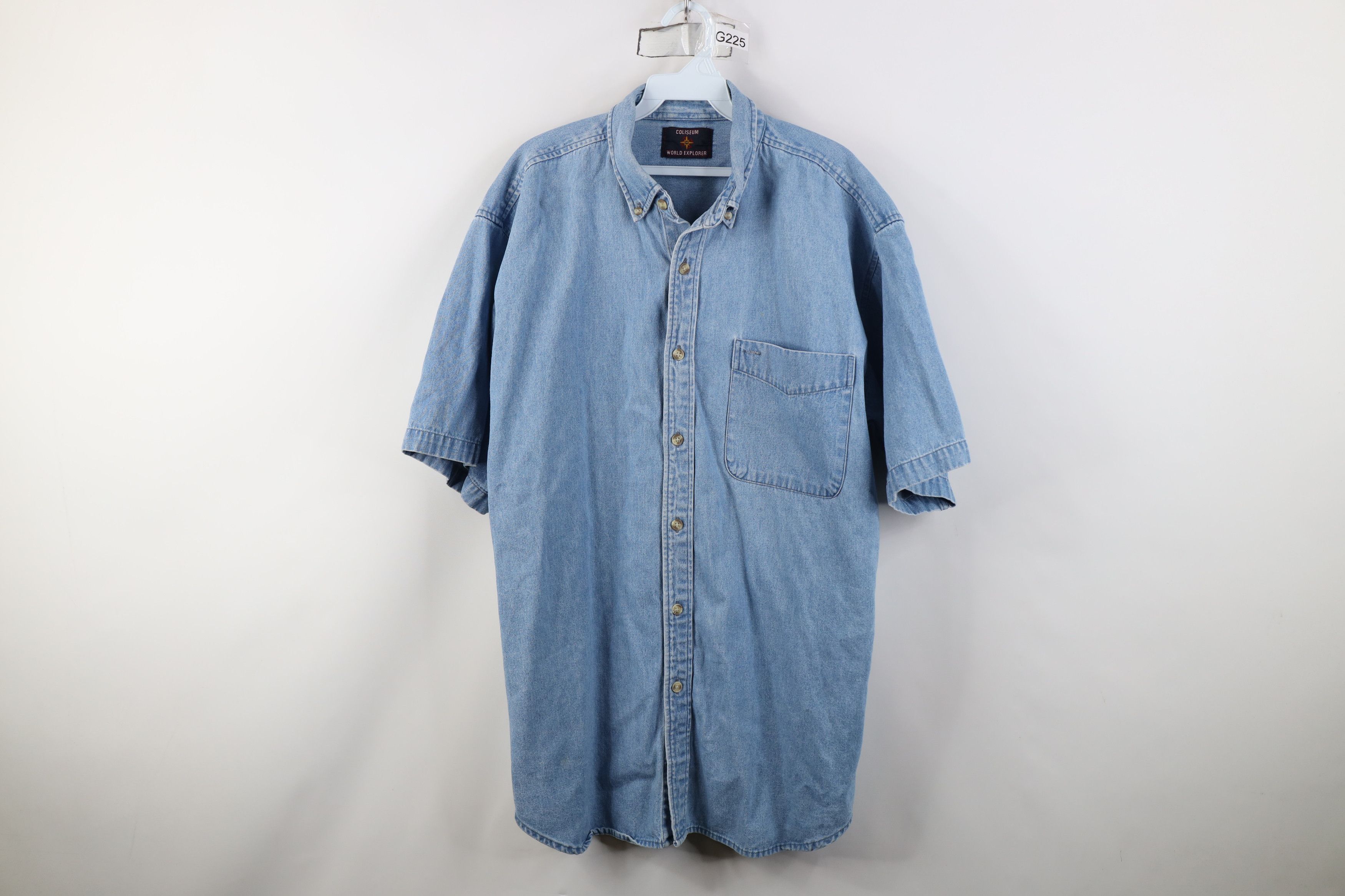 Vintage Vintage 90s Streetwear Baggy Short Sleeve Denim Button Shirt Size US L / EU 52-54 / 3 - 1 Thumbnail