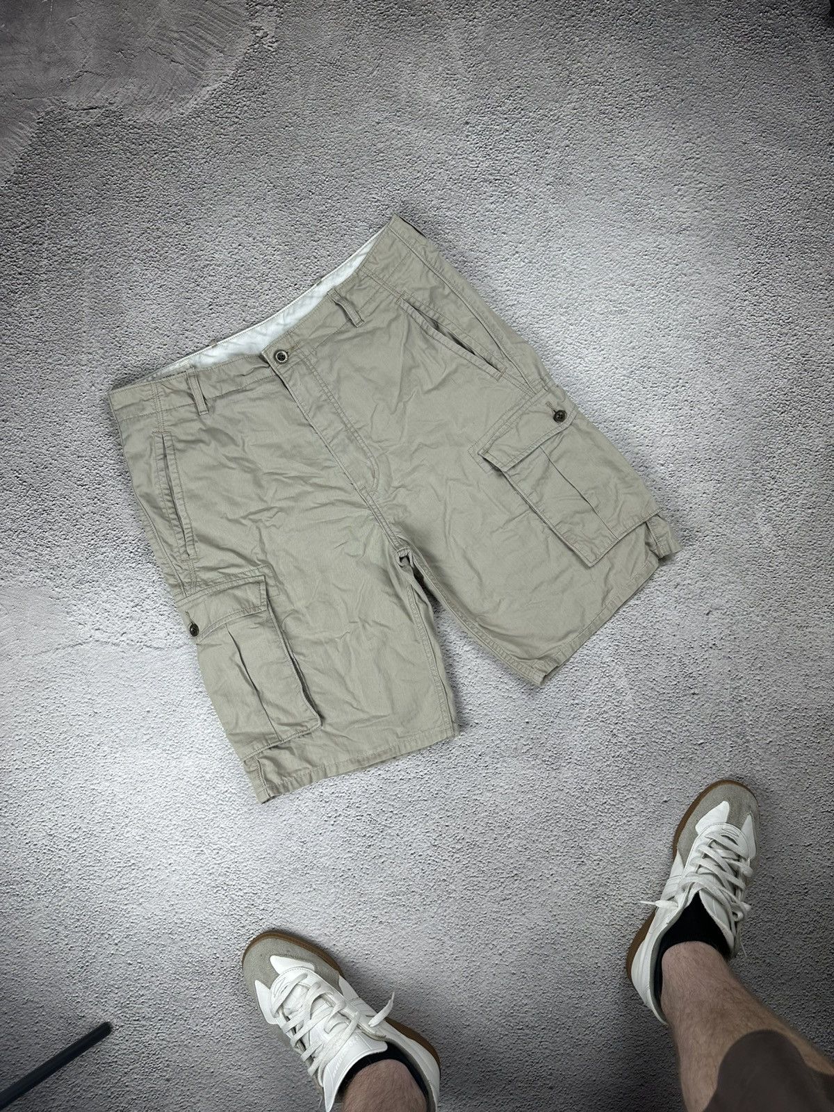 Levi's Vintage Levis Cargo Short Y2K Baggy Streetwear White Label Size US 34 / EU 50 - 2 Thumbnail