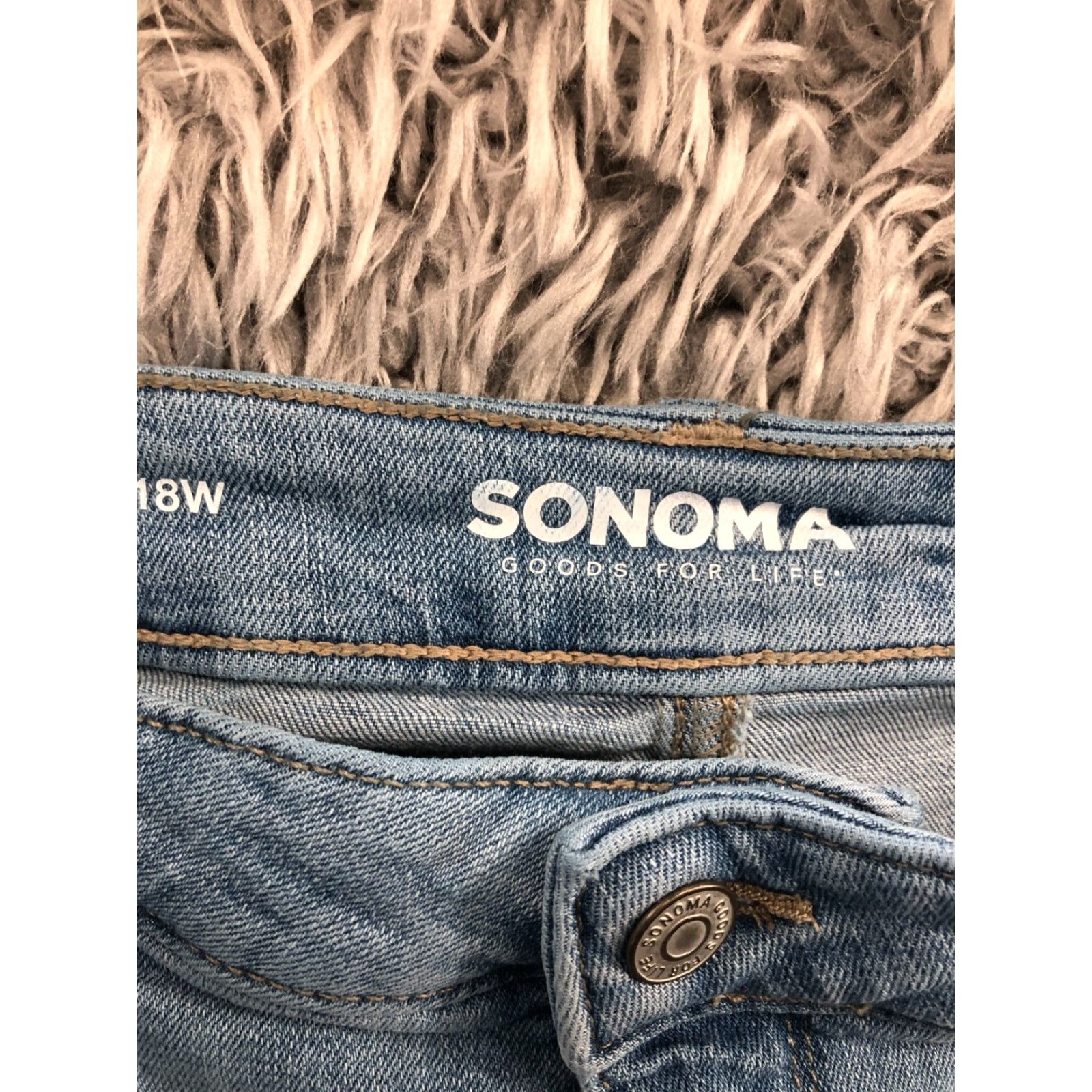 Vintage SONOMA Boyfriend Shorts Womens Size 18W Mid Rise Medium Wash Blue Shorts Womens 18W Denim 5-Pocket Design Public Vintage No Size 40" / US 18 - 6 Thumbnail