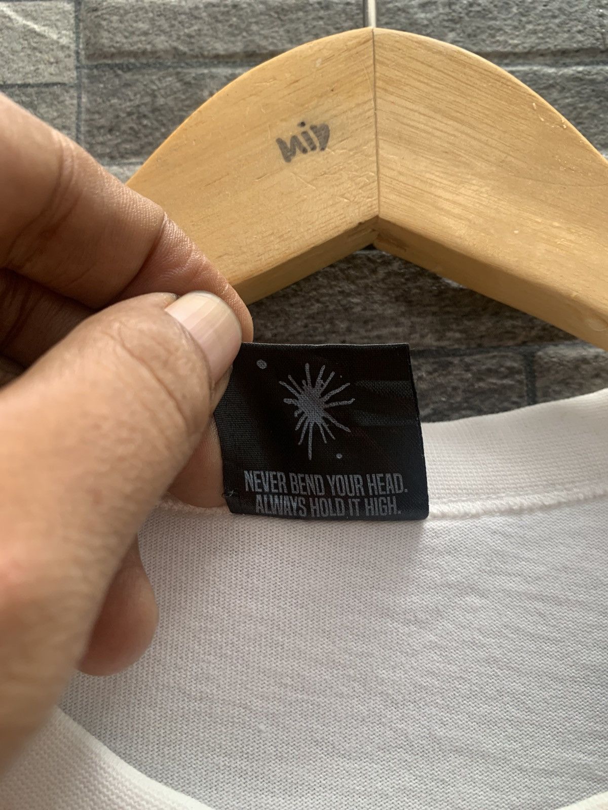 Maison MIHARA YASUHIRO Maison Mihara Yasuhiro " Good Inspiration " Tee Size US L / EU 52-54 / 3 - 5 Thumbnail