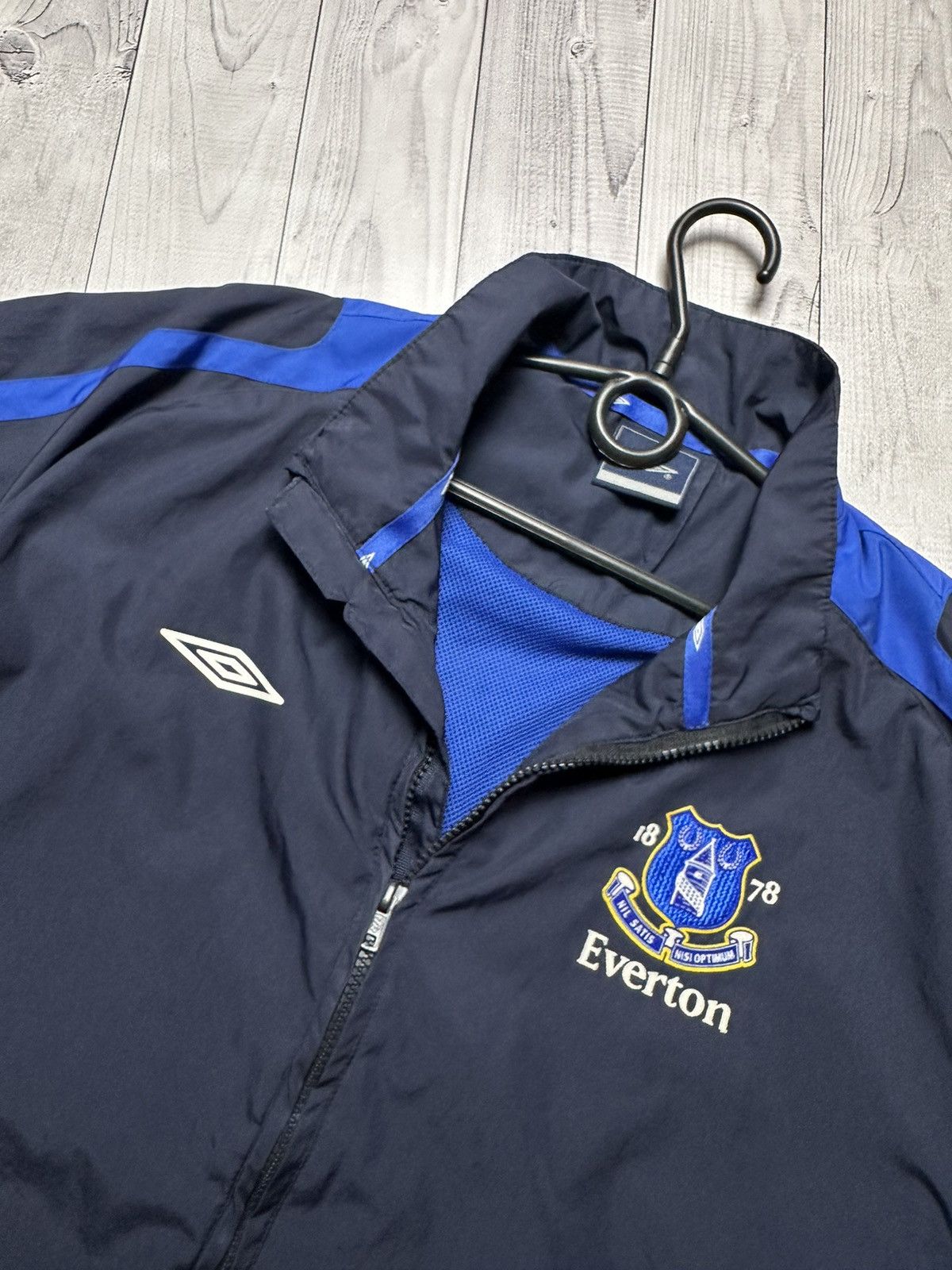 Umbro × Vintage Vintage Umbro Everton soccer jacket size L logo Size US L / EU 52-54 / 3 - 3 Thumbnail