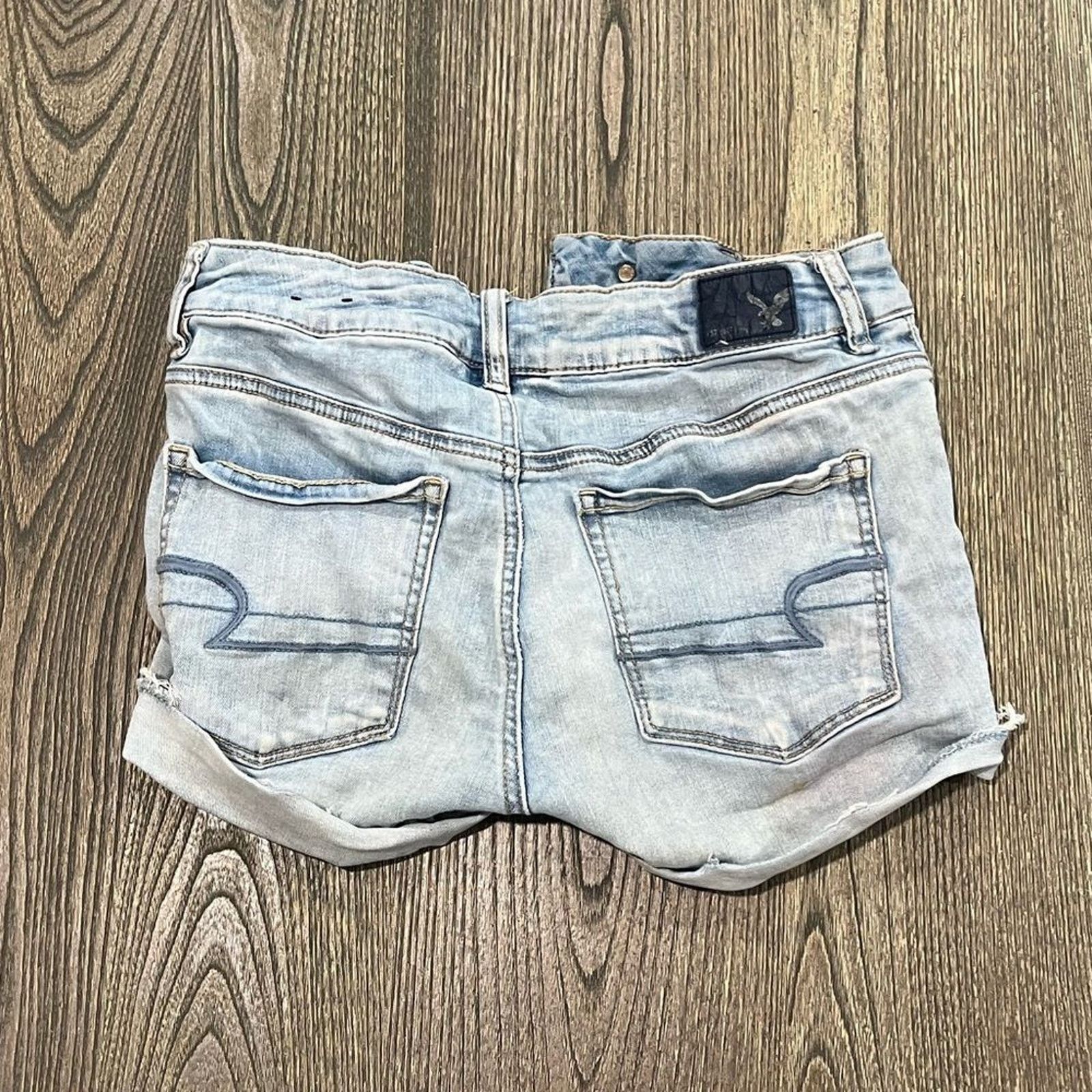 American Eagle Outfitters American Eagle Mom Cuffed Shorts High Rise Super Stretch 8 Size 30" / US 8 / IT 44 - 7 Thumbnail