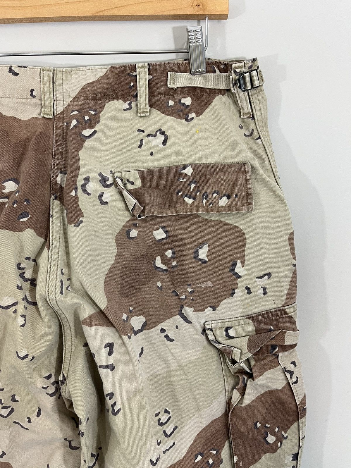 Vintage Thrashed Cut Off Raw Hem Desert Camo Cargo Military Pants Size US 36 / EU 52 - 14 Thumbnail