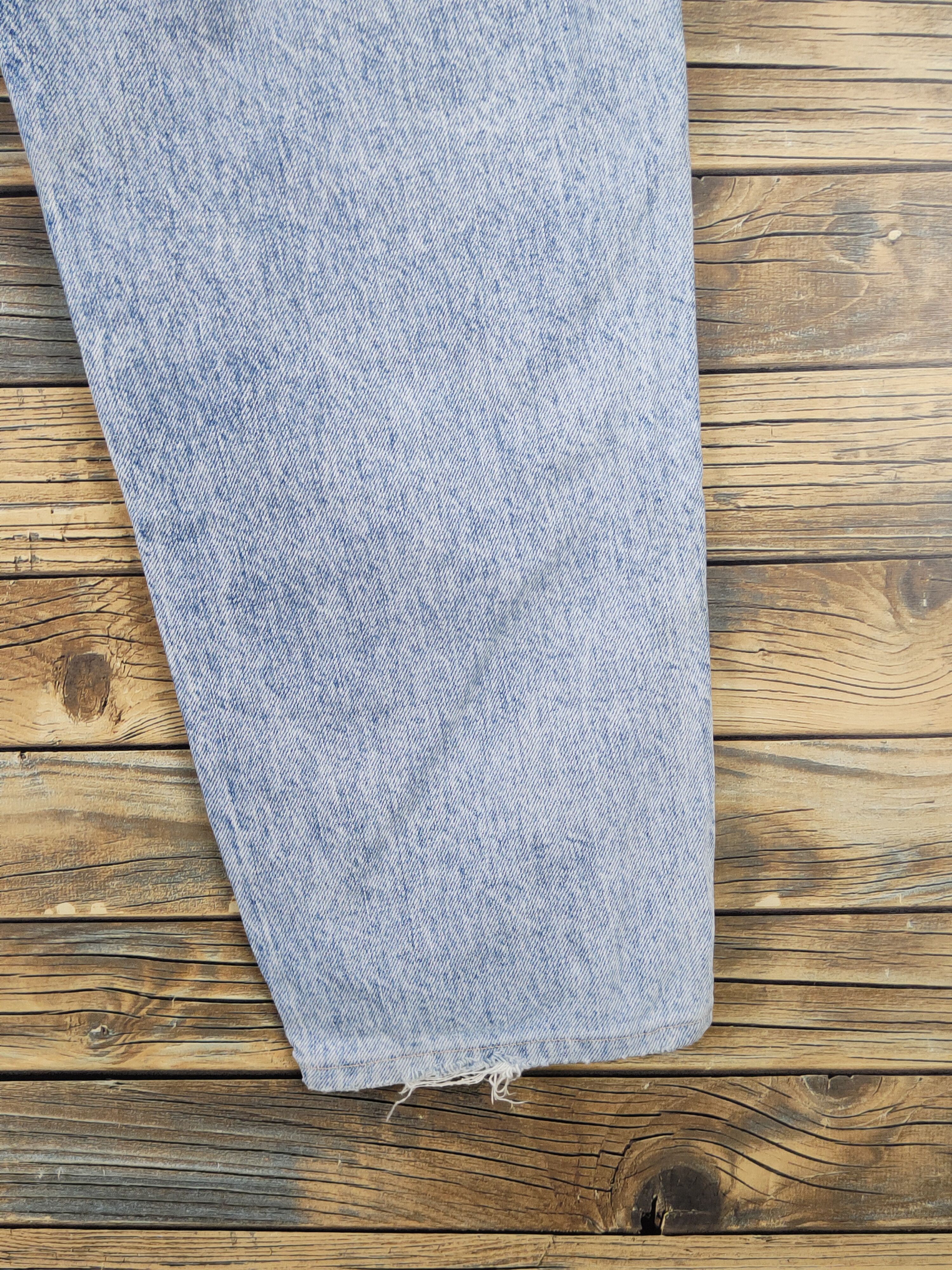 Levi's Levi's Light Blue vintage Distressed Ripped Jeans #1566 Size US 31 - 12 Thumbnail