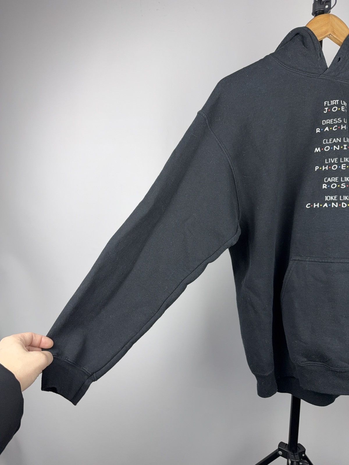 Vintage 00s Friends TV Show Character Quote Graphic Hoodie Gildan Size US M / EU 48-50 / 2 - 5 Thumbnail