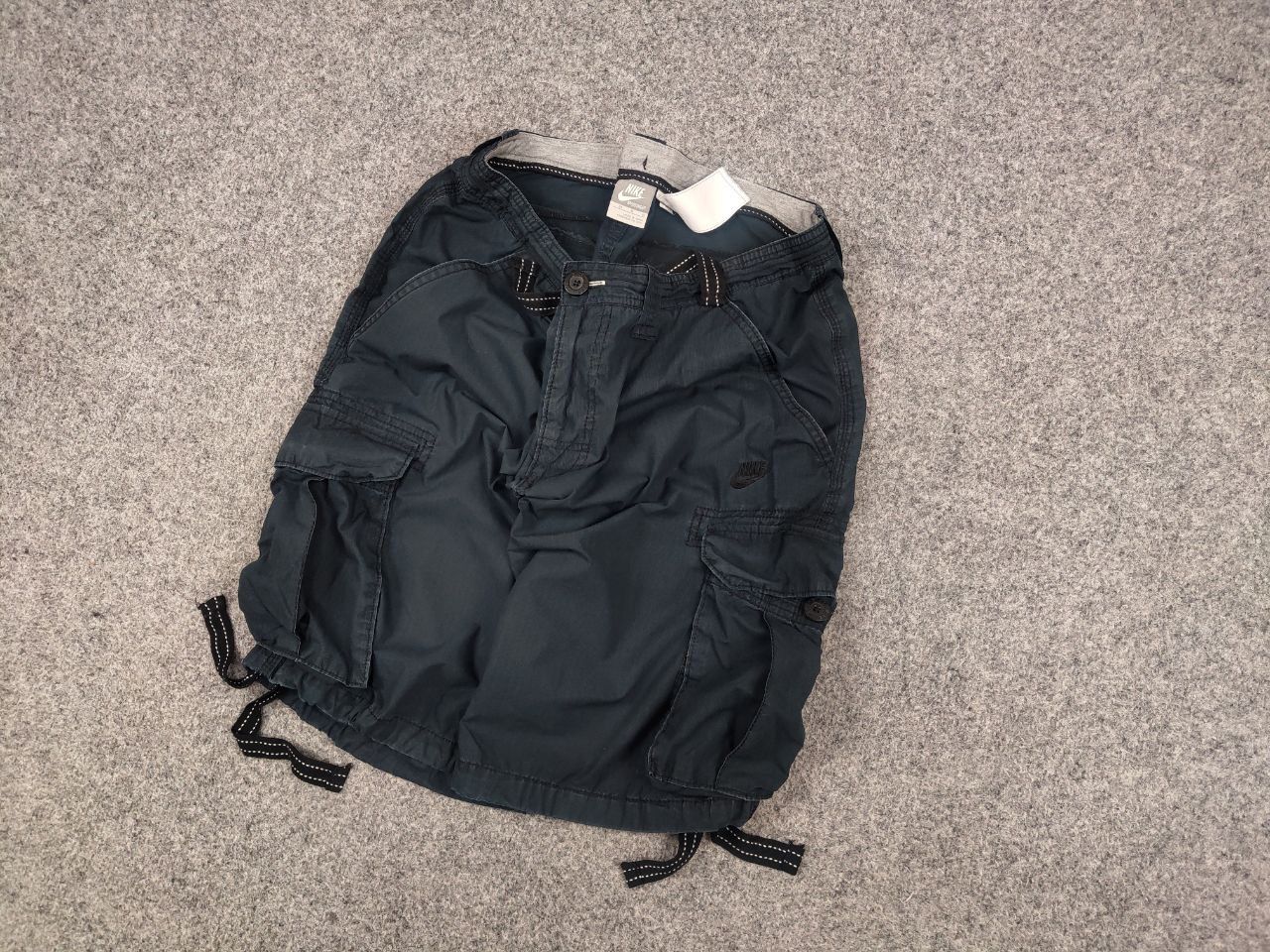 Nike Vintage Nike Navy Canvas Logo Cargo Bermuda Shorts Y2K Style Size US 34 / EU 50 - 3 Thumbnail