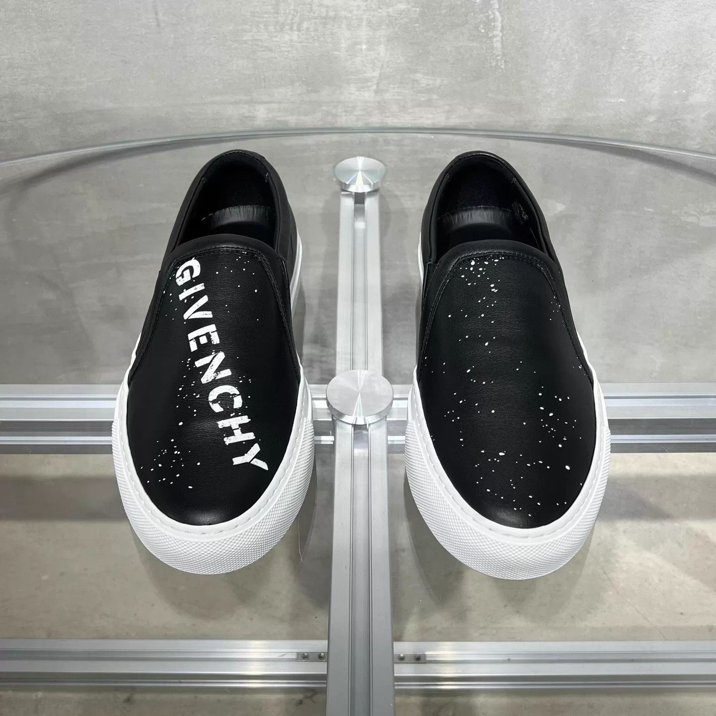 Givenchy Givenchy Black Slip-on 39 new unboxed Size US 6 / EU 39 - 1 Thumbnail