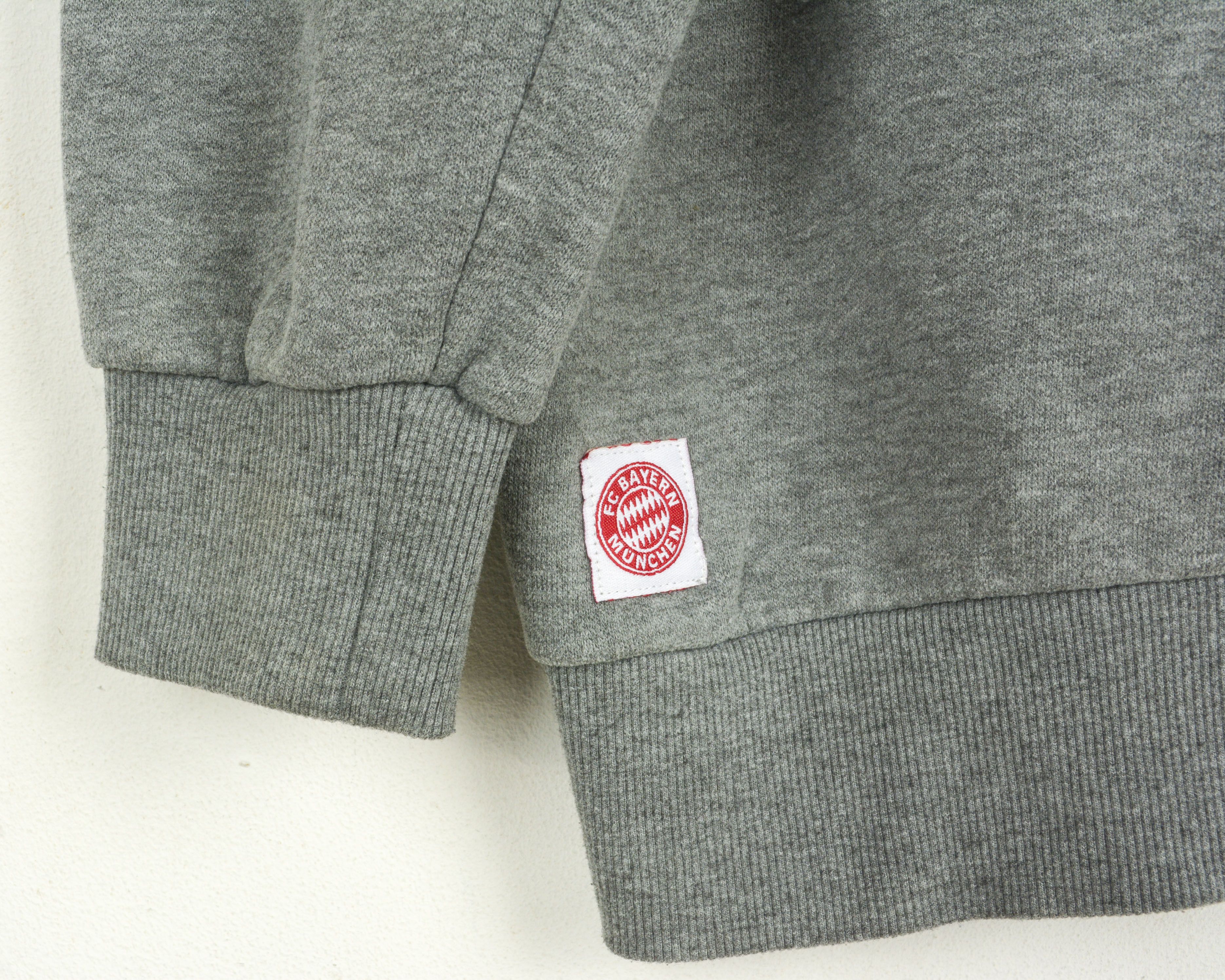 Other Bayern Munich PACK MA'S Mens M Soccer Pullover Sweatshirt Size US M / EU 48-50 / 2 - 3 Thumbnail