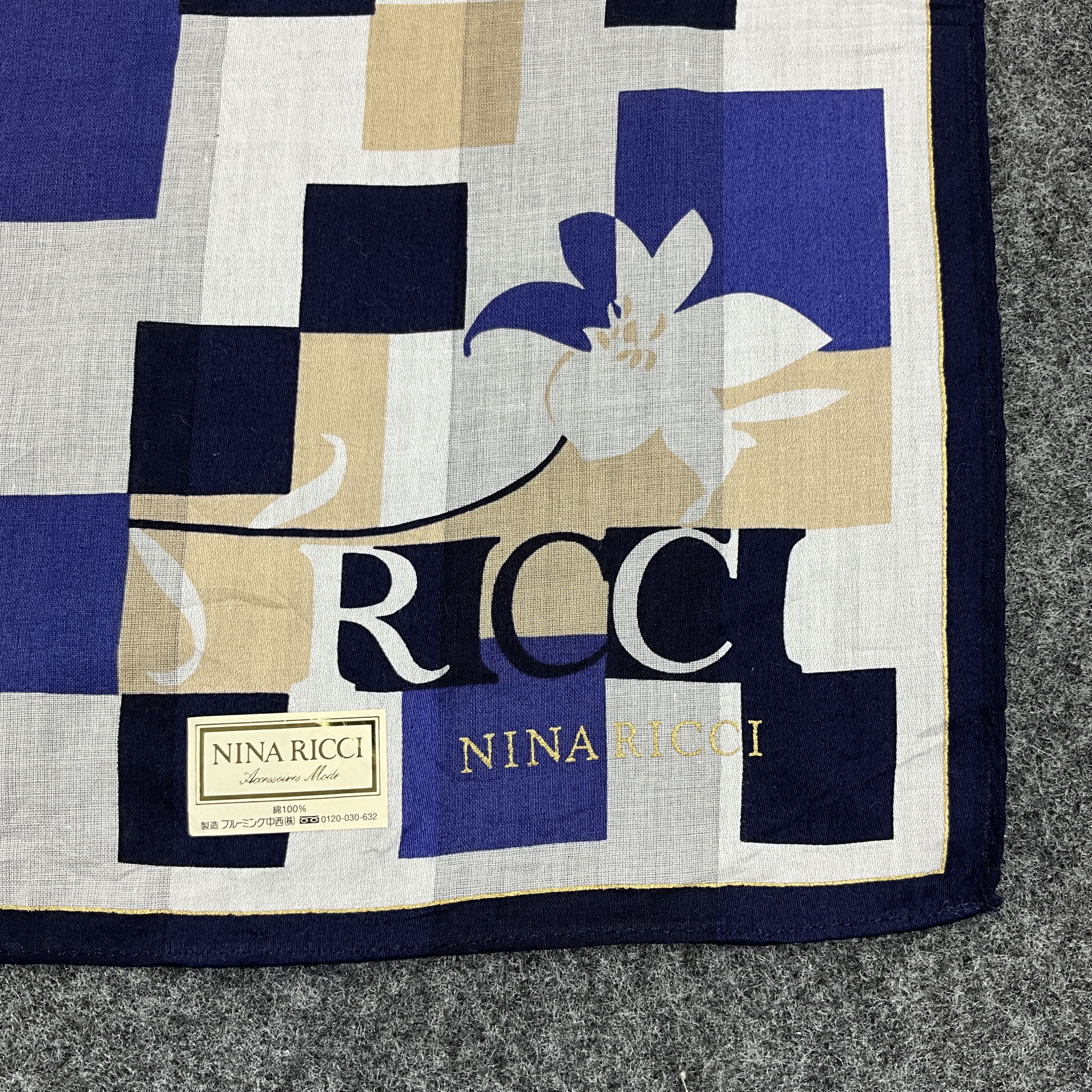 Vintage Nina Ricci Handkerchief / Bandana / Neckerchief B042 Size ONE SIZE - 3 Thumbnail