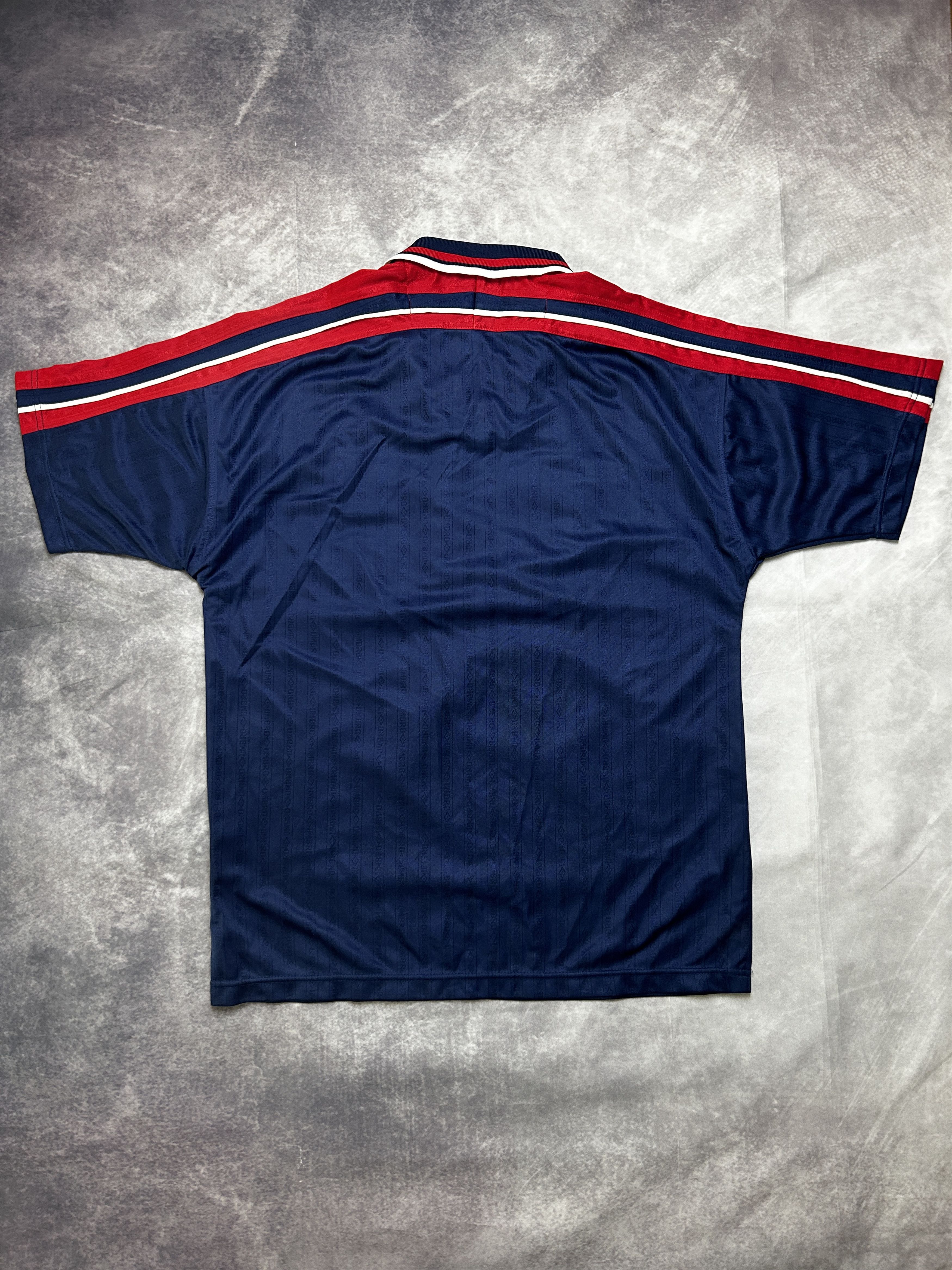 Umbro Vintage Umbro England 90's Soccer Jersey Size US M / EU 48-50 / 2 - 5 Thumbnail