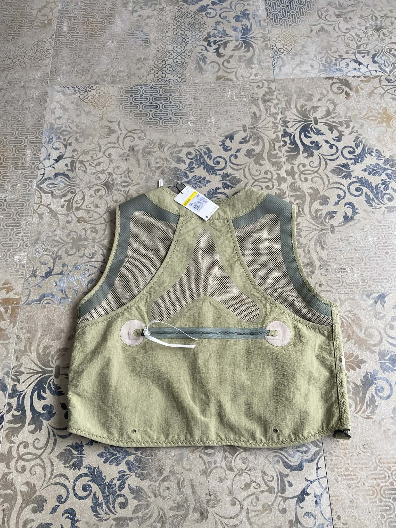 Nike Nike Ispa Vest Khaki Army rare new size s Size US S / EU 44-46 / 1 - 10 Thumbnail