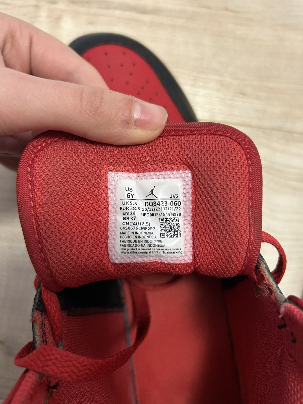 Jordan Brand × Nike Jordan Brand Air Jordan 1 Mid "Bred" Size US 5.5 / EU 38 - 3 Thumbnail