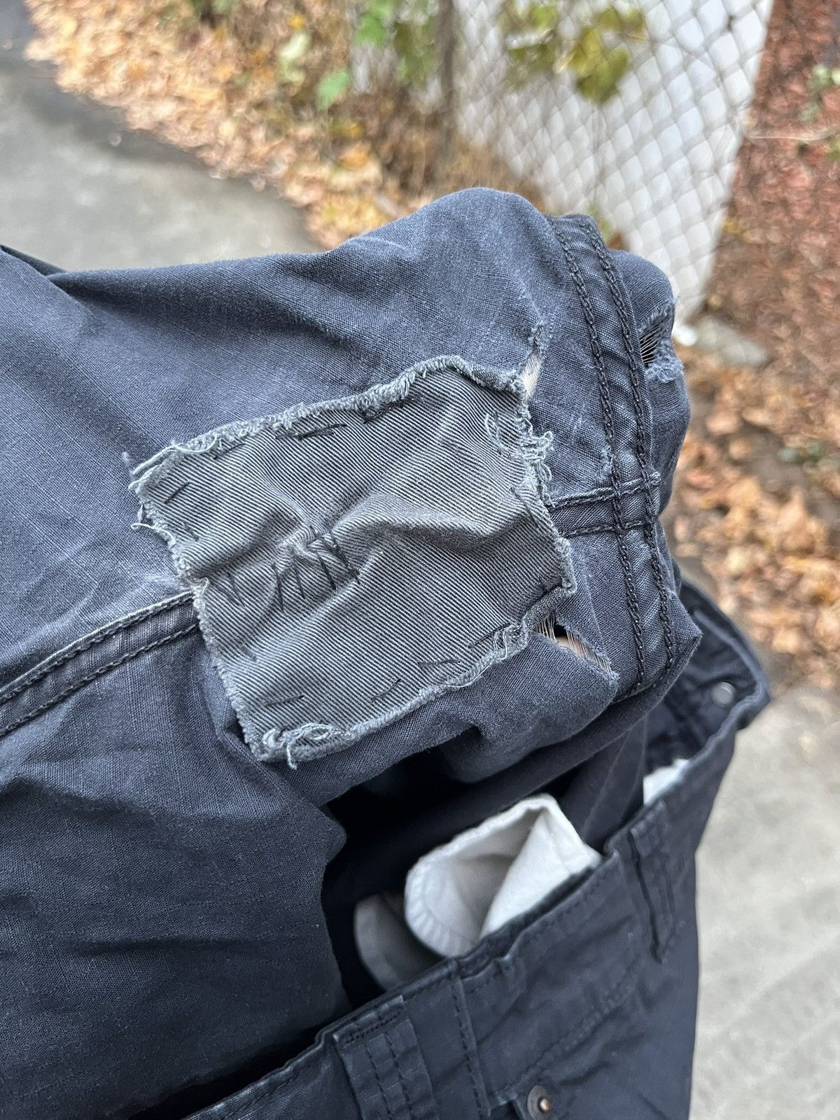 Levi's Distressed Cargo Pants Size US 38 / EU 54 - 4 Thumbnail