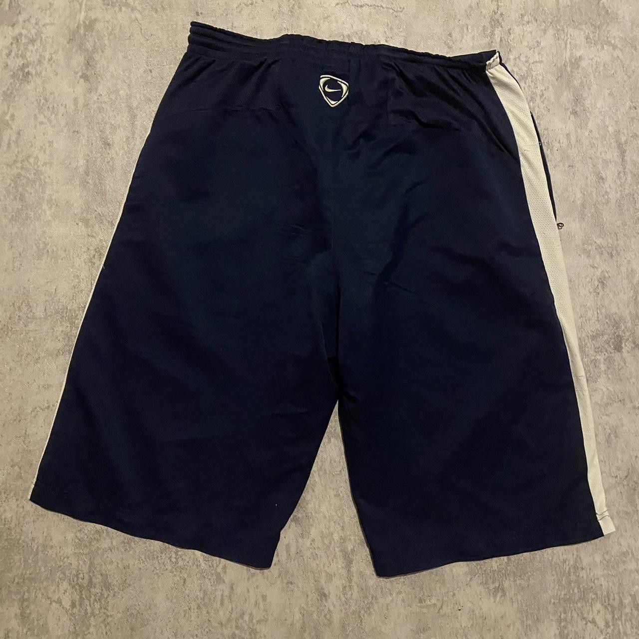 Nike 2000s y2k Navy blue Nike shorts with white side stripe Size US 36 / EU 52 - 2 Thumbnail