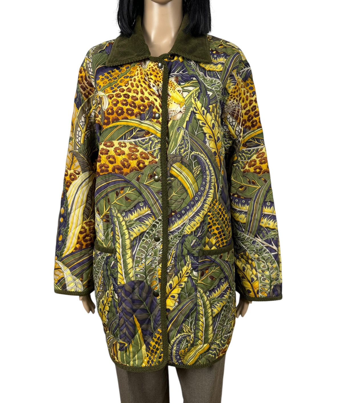 Salvatore Ferragamo × Vintage Rare Salvatore Ferragamo Wildlife Printed Jacket Quilted Size ONE SIZE - 2 Thumbnail
