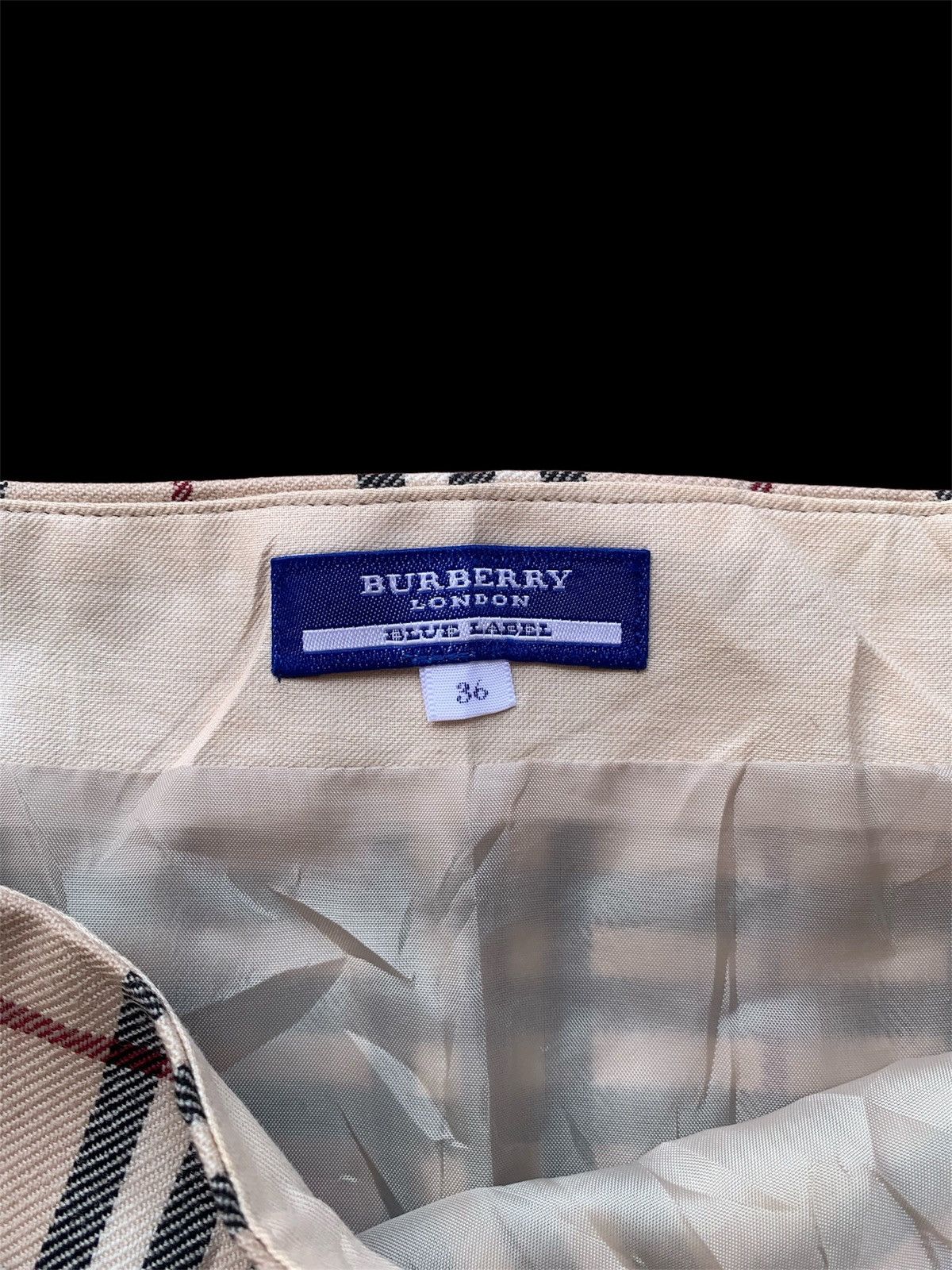 Burberry Vintage Burberry Nova Check Mini Skirt Classic Beige Plaid Size 36" / US 14 / IT 50 - 1 Thumbnail