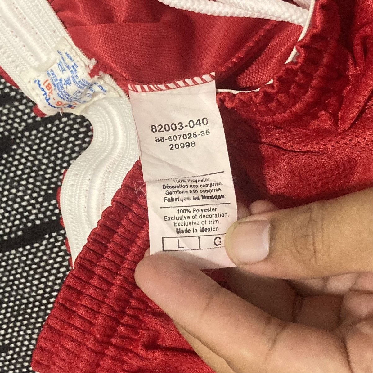 Champion × NBA × Vintage Vintage 90s || Chicago Bulls || NBA Shorts || Champion Size US 34 / EU 50 - 6 Thumbnail