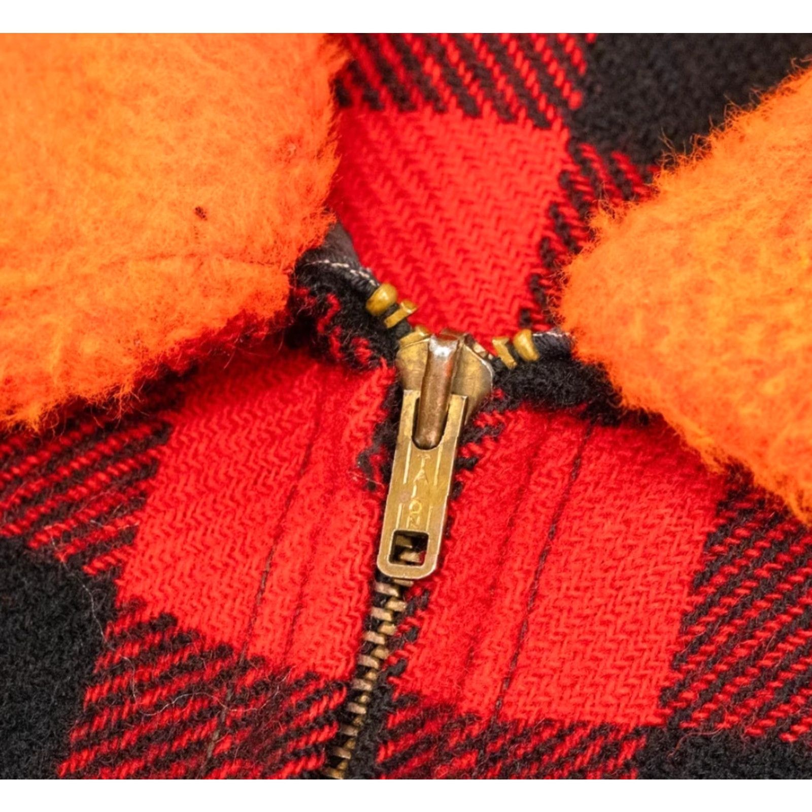 Vintage VINTAGE Woolrich Mackinaw Cruiser Plaid Wool Fur Collar Shacket 50s Red Wool Vintage Men L Jacket Size US L / EU 52-54 / 3 - 4 Thumbnail