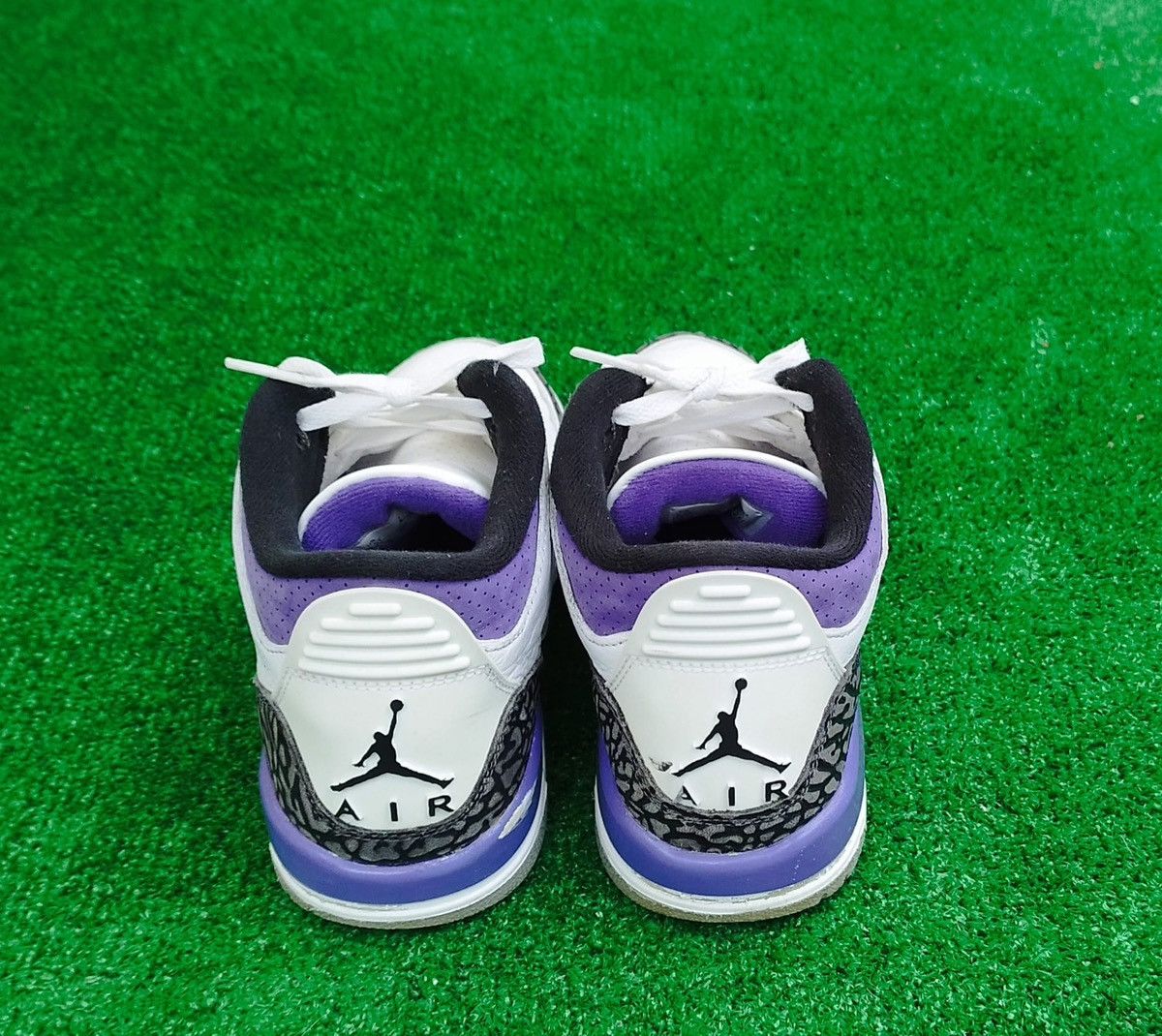 Jordan Brand Air Jordan 3 Dark Iris Size US 5 / EU 37 - 6 Thumbnail