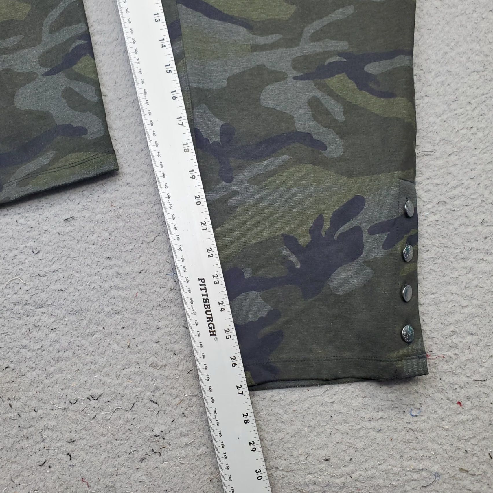 Vintage Susan Graver Pants Womens XL Multi Camouflage Ankle Button Straight Leg Pull On Size 40" / US 18 - 4 Thumbnail