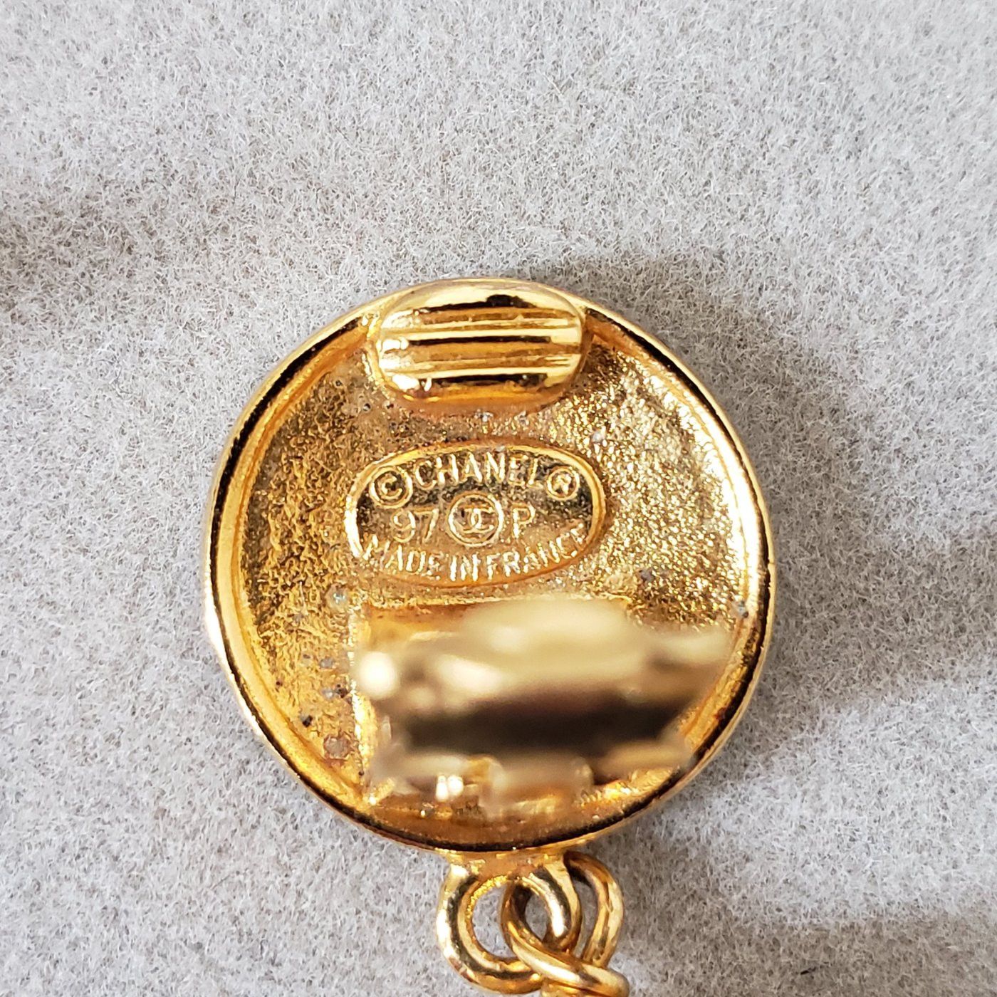 Chanel Chanel Paris CC Faux Pearl Dangle Clip On Size ONE SIZE - 19 Thumbnail