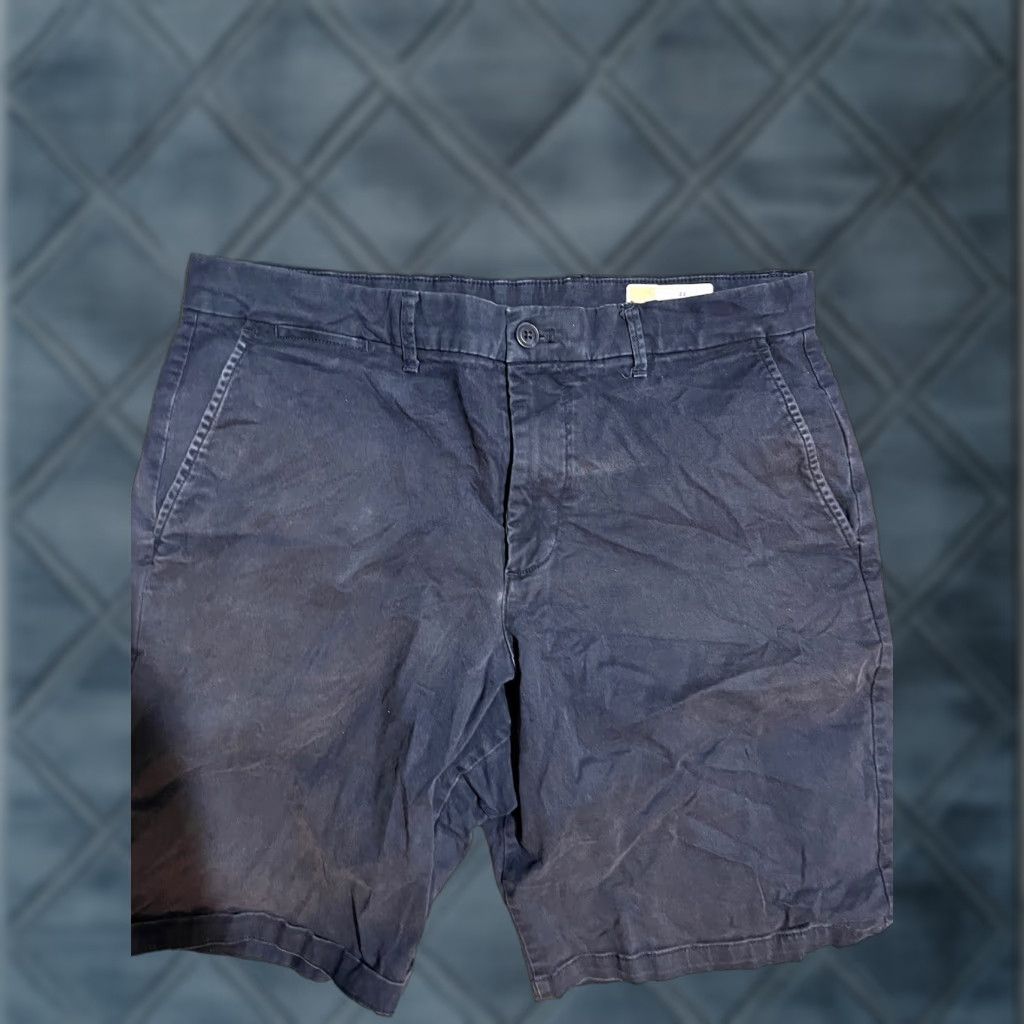 Gap VINTAGE Gap Mens Shorts 33 Navy Blue Flat Front Relaxed Fit 10” Short Casual Chino Cotton 90s Preppy Retro Mens Size US 33 - 1 Thumbnail