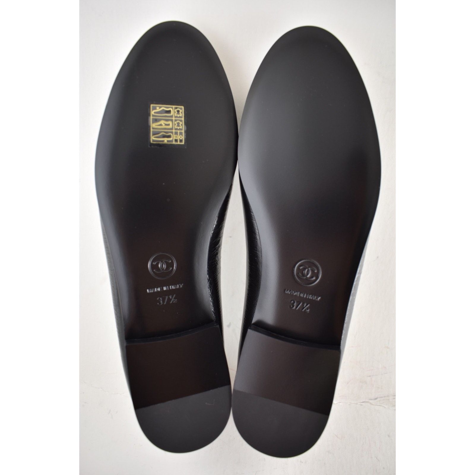 Chanel Chanel 26S B&W Crumpled Lambskin CC Bow Ballet Flat 37.5 Size US 7.5 / IT 37.5 - 21 Thumbnail