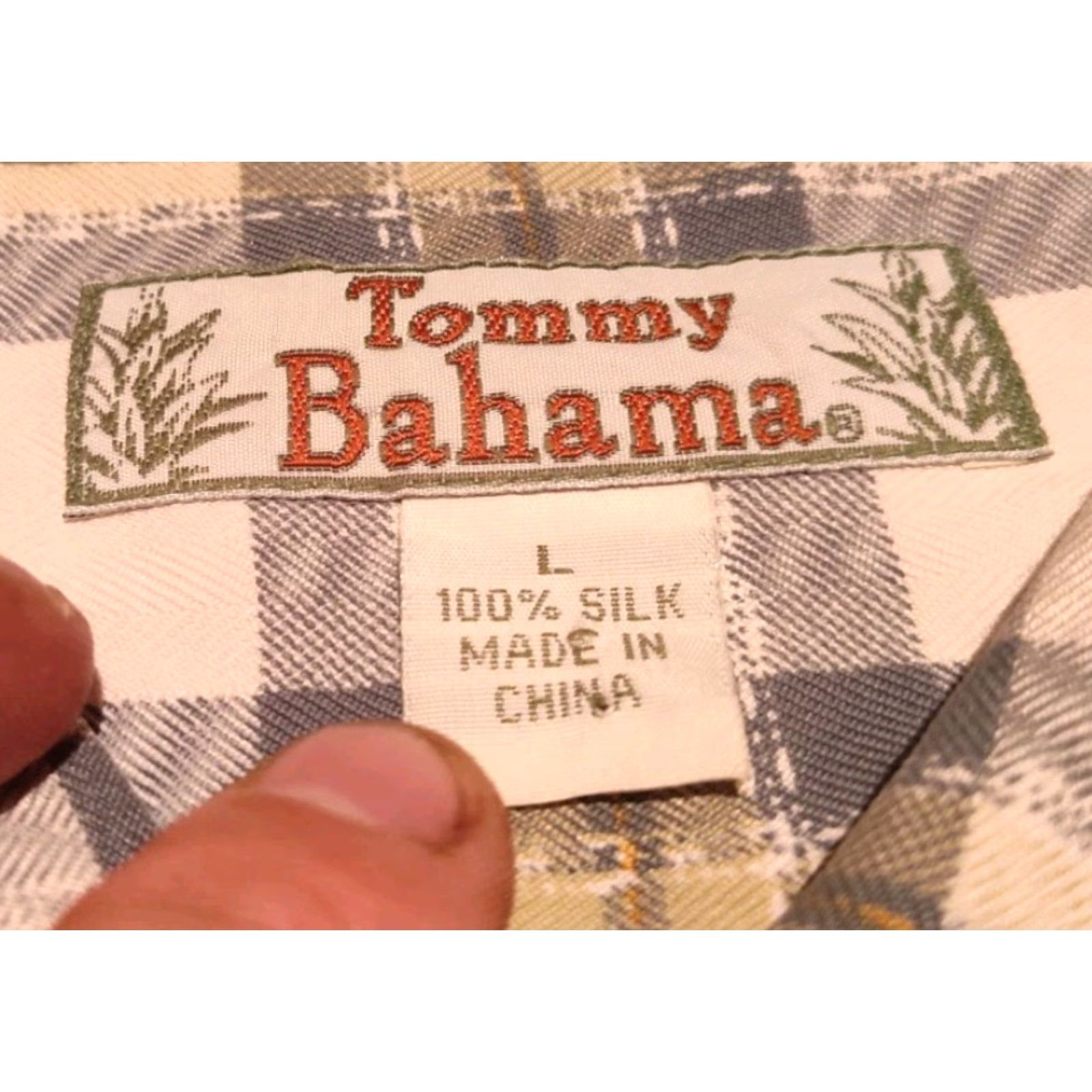 Tommy Bahama VINTAGE Tommy Bahama Men’s Short Sleeve Button Shirt 100% Silk Green Plaid Casual Beach Campsite L Size US L / EU 52-54 / 3 - 6 Thumbnail