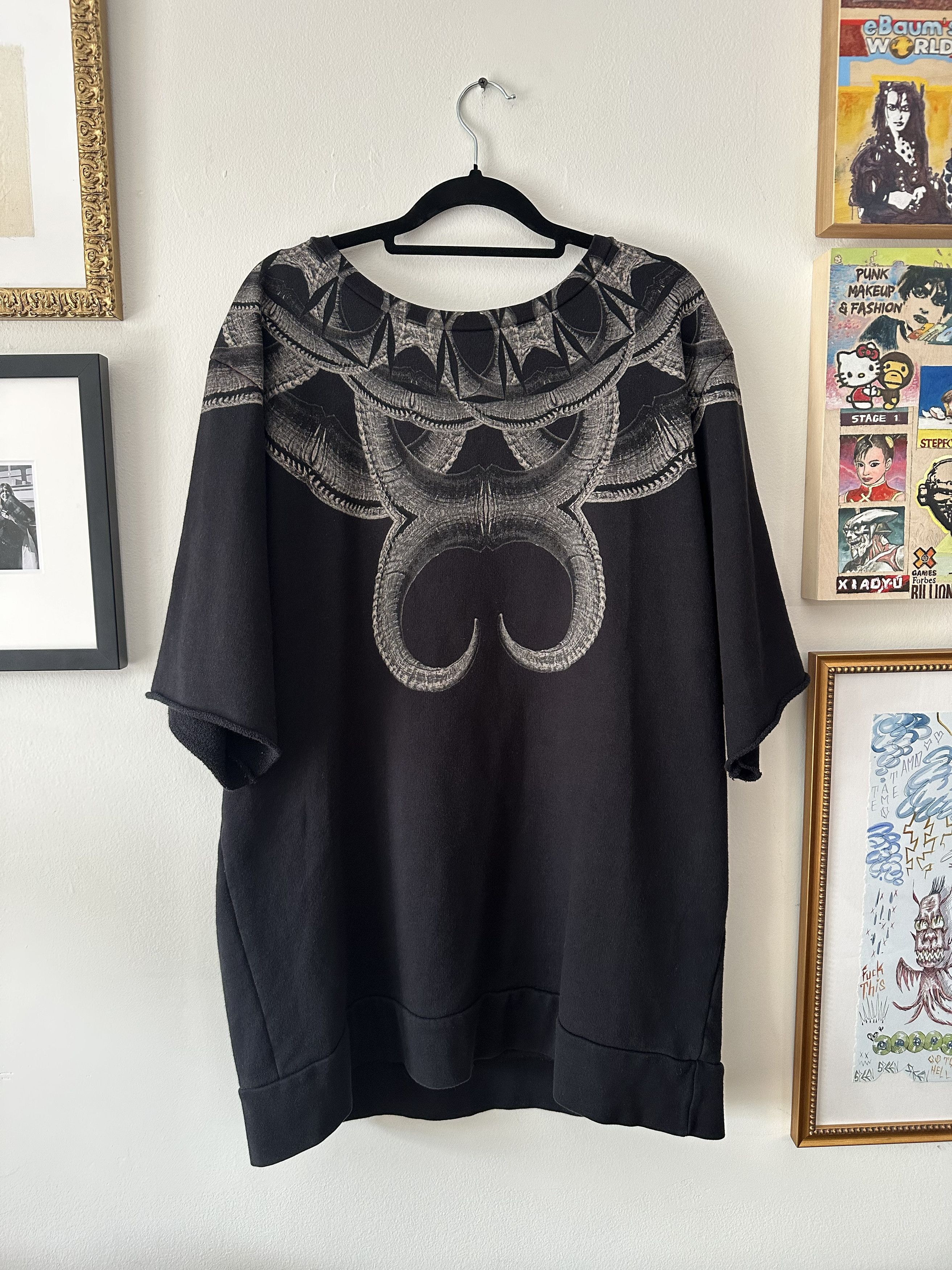 Marcelo Burlon Marcelo Burlon Black Short Sleeve Sweatshirt Size US XL / EU 56 / 4 - 1 Thumbnail