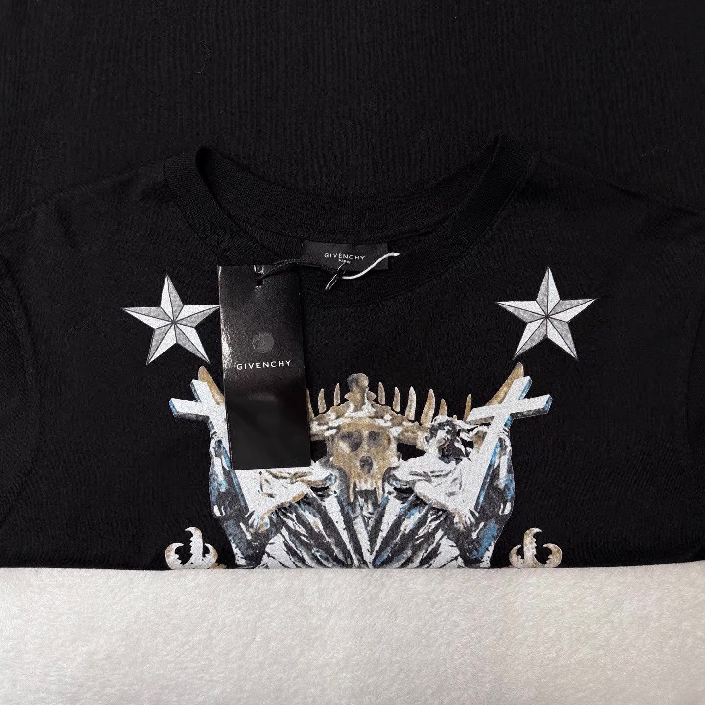 Givenchy Givenchy Black Virgin Mary & Angel Print T-shirt Q10 Size US XL / EU 56 / 4 - 3 Thumbnail