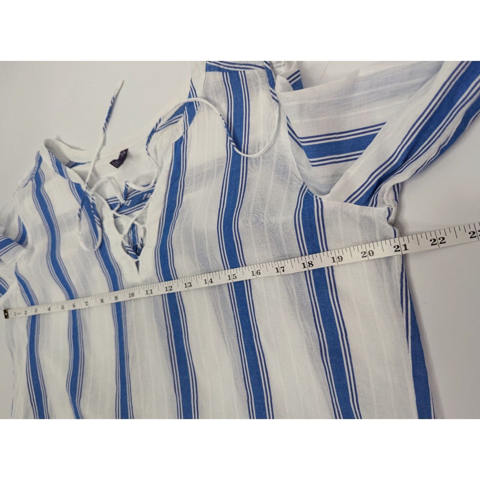 NYDJ NYDJ White Blue Vertical Stripe V-neck Tie Neck Blouse Roll-Up Sleeve Size M Womens Shirt Blouse 100% Cotton Blue Stripe Size M / US 6-8 / IT 42-44 - 5 Thumbnail