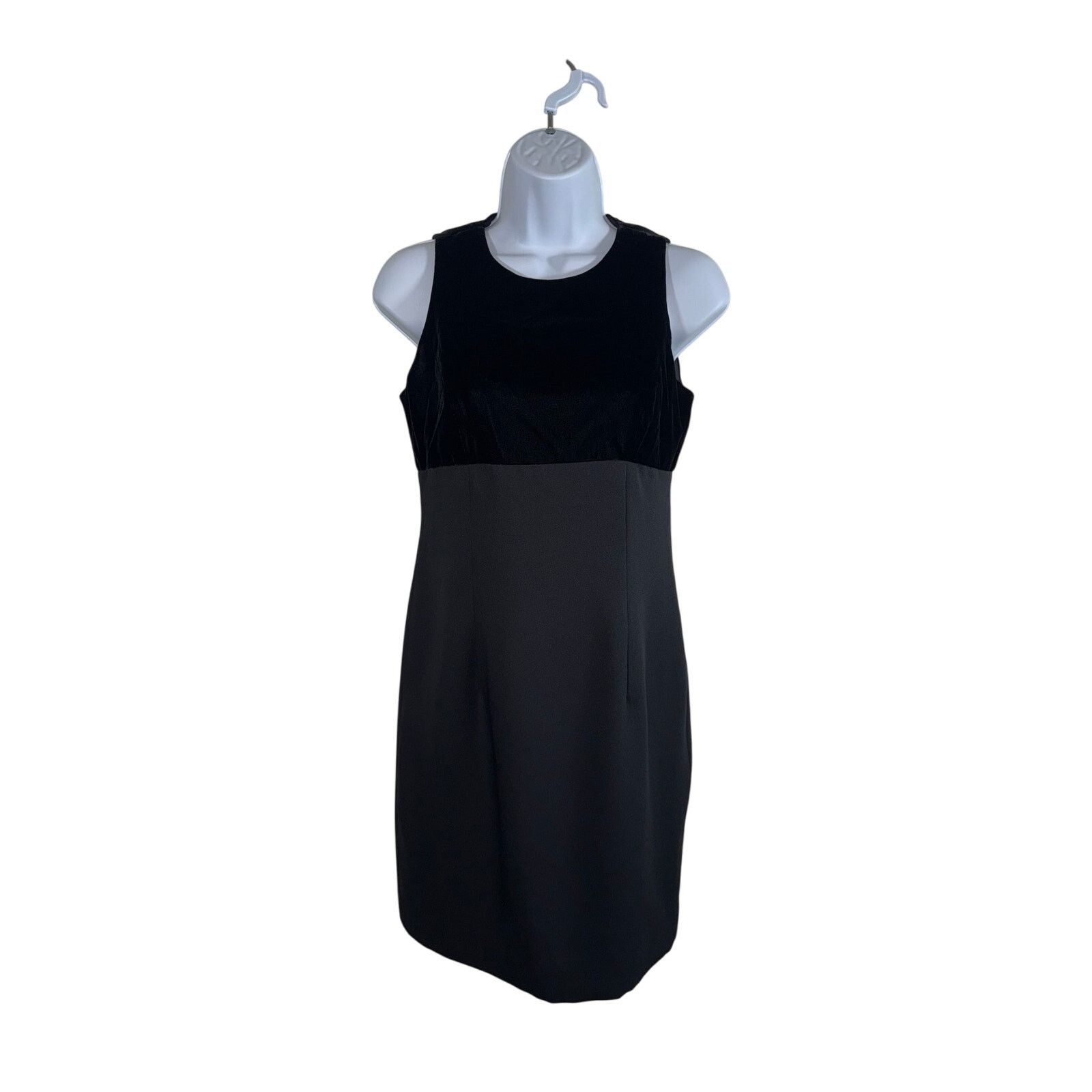 Vintage Vintage 90's Liz Claiborne Little Black Velvet Mini Dress Size XS / US 0-2 / IT 36-38 - 1 Thumbnail