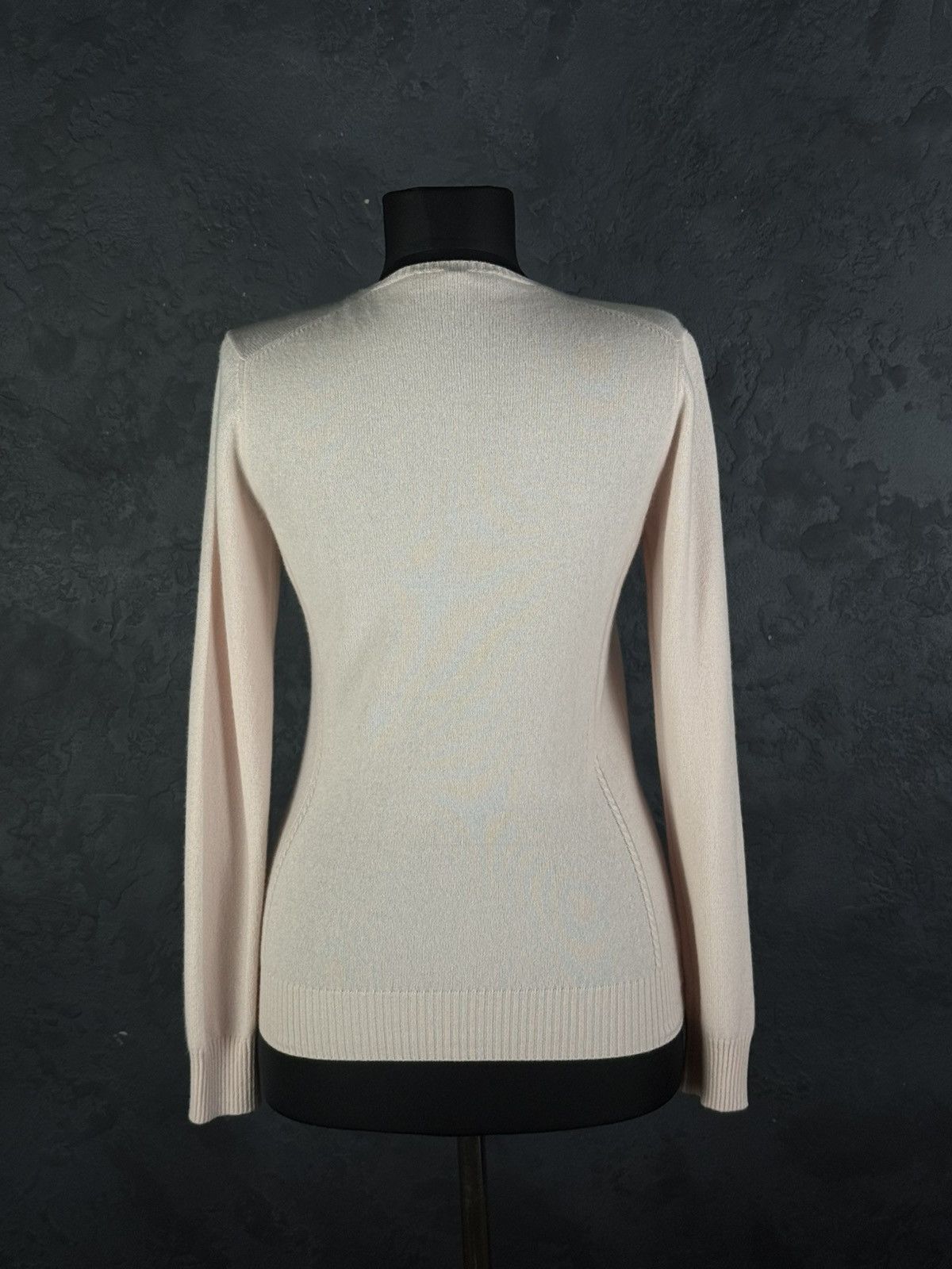 Loro Piana Loro Piana Baby Cashmere Long Sleve Knit V-Neck Pink Women's Size M / US 6-8 / IT 42-44 - 8 Thumbnail
