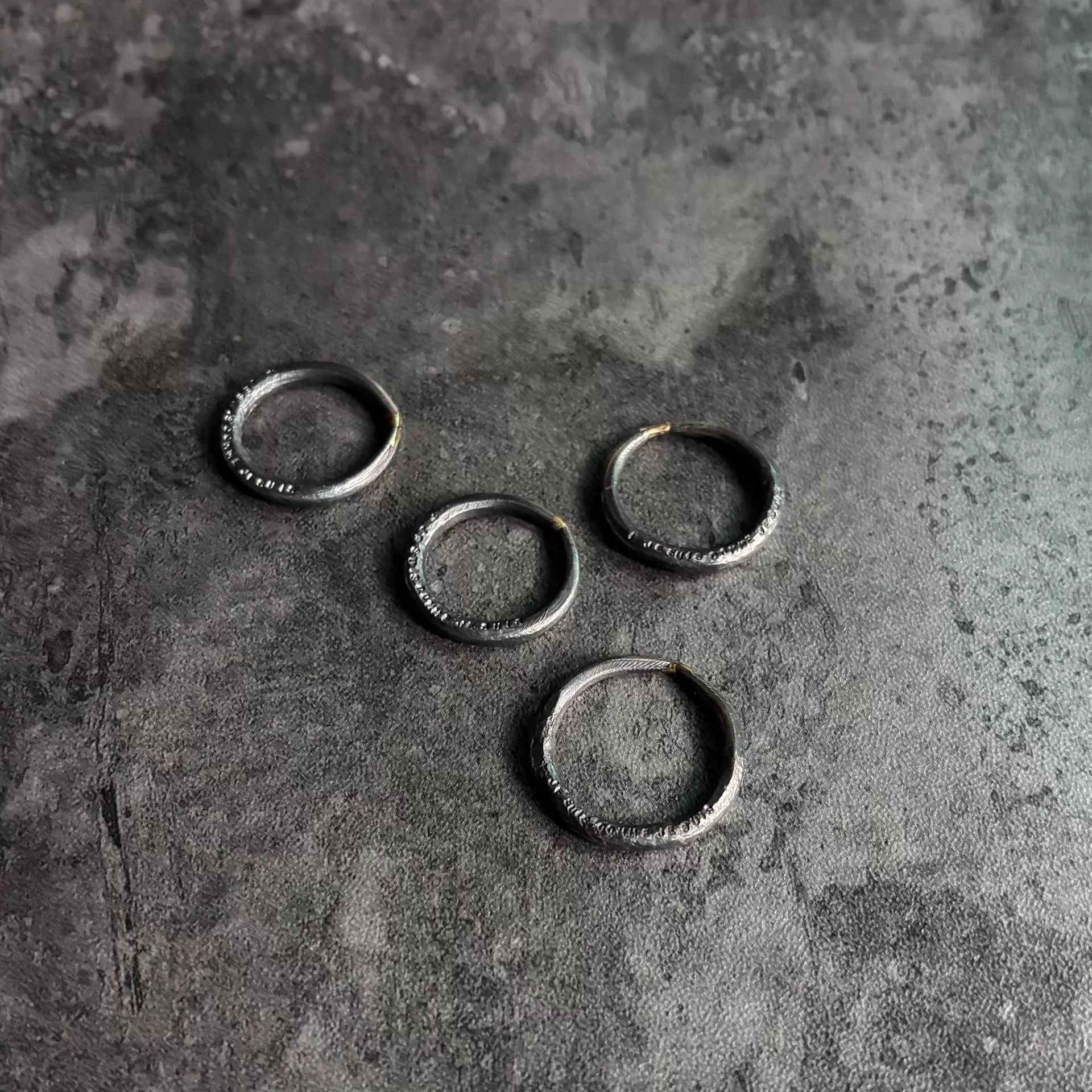 DETAJ Detaj Aged 18K GP Sterling Silver R Je Suis Comme Je Suis Size ONE SIZE - 1 Thumbnail