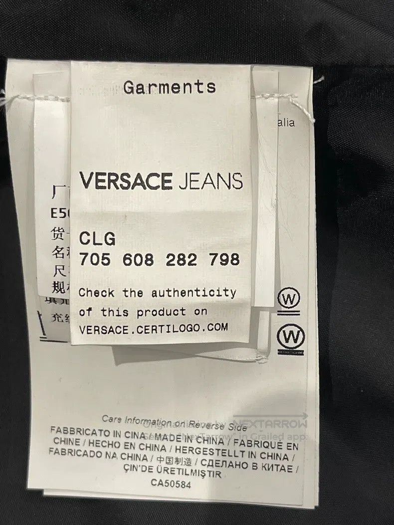 Versace Versace Black and gold down jacket Size US S / EU 44-46 / 1 - 6 Thumbnail
