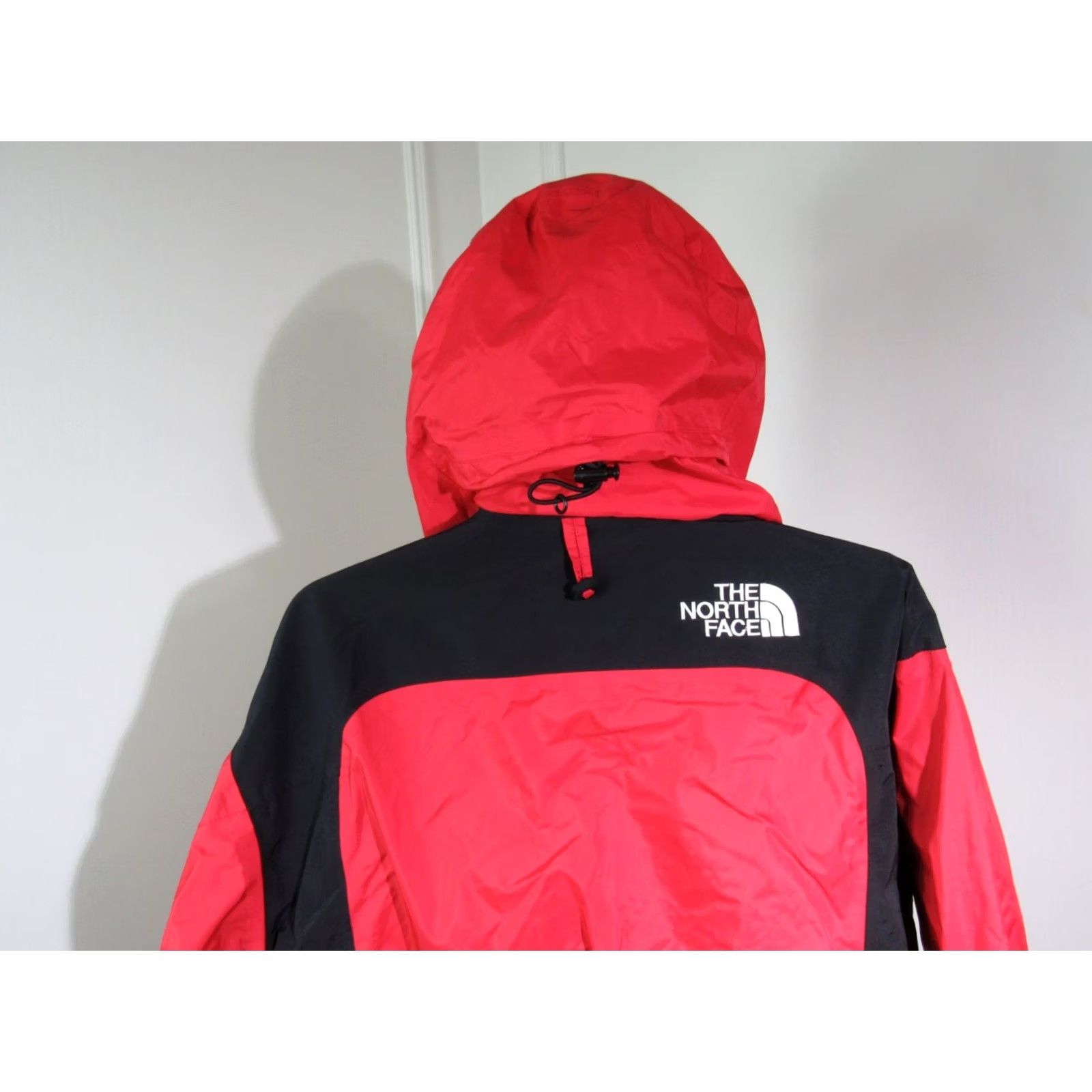 The North Face VINTAGE The North Face Ski Jacket Womens Hooded Red Black Size M/8 Extreme Gear Regular Fit Size M / US 6-8 / IT 42-44 - 7 Thumbnail