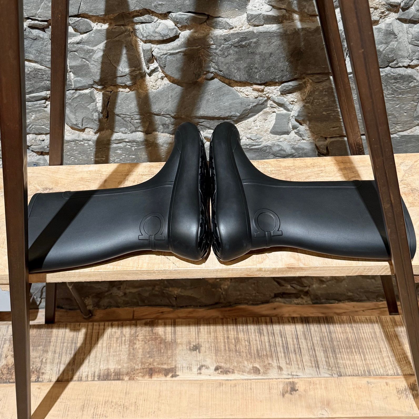 Salvatore Ferragamo Salvatore Ferragamo Black Rubber Gancini Accent Rain Boots Size US 7 / EU 40 - 9 Thumbnail