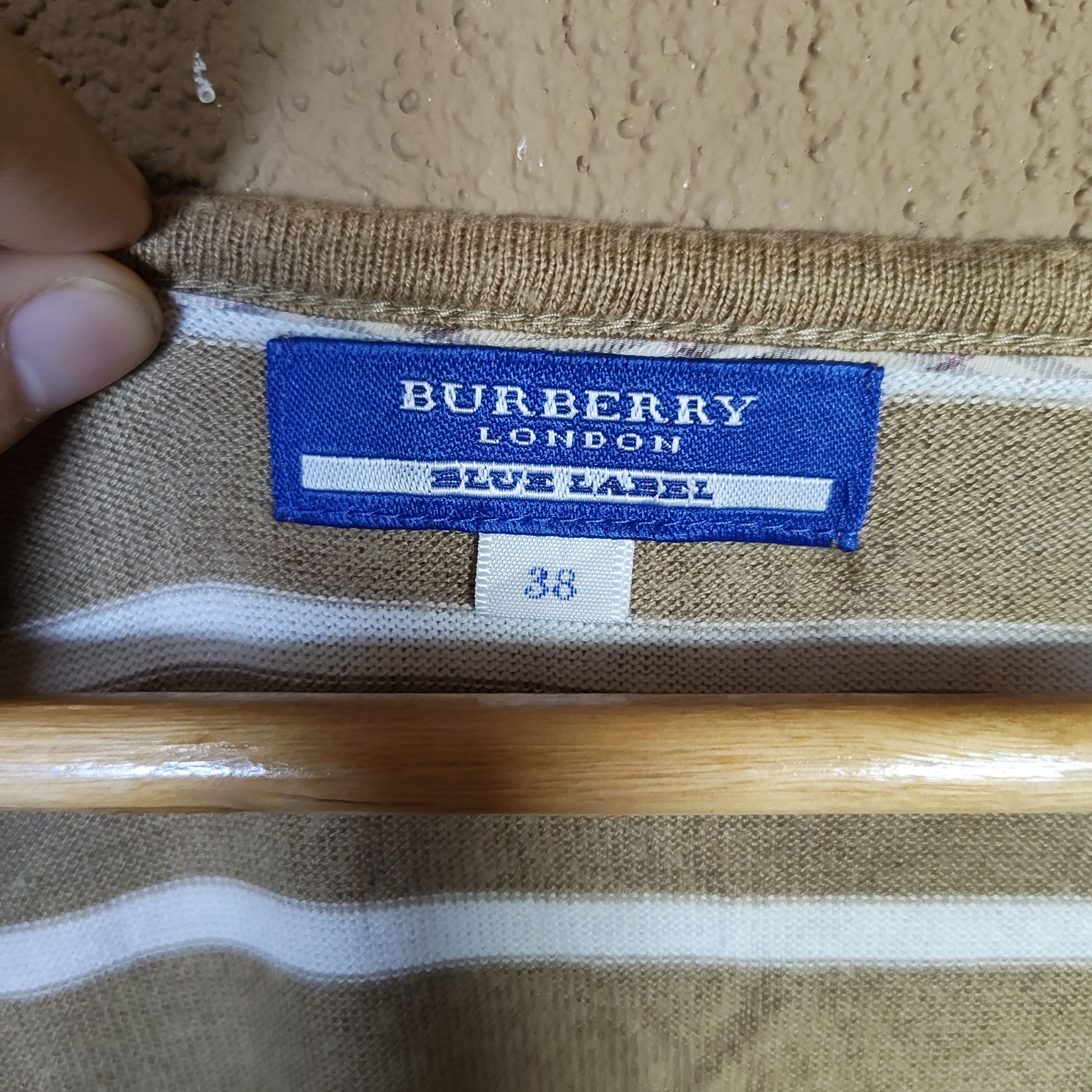 Burberry BURBERRY Ladies Baggy/Oversized Long Sleeve Striped Tshirt Size M / US 6-8 / IT 42-44 - 7 Thumbnail