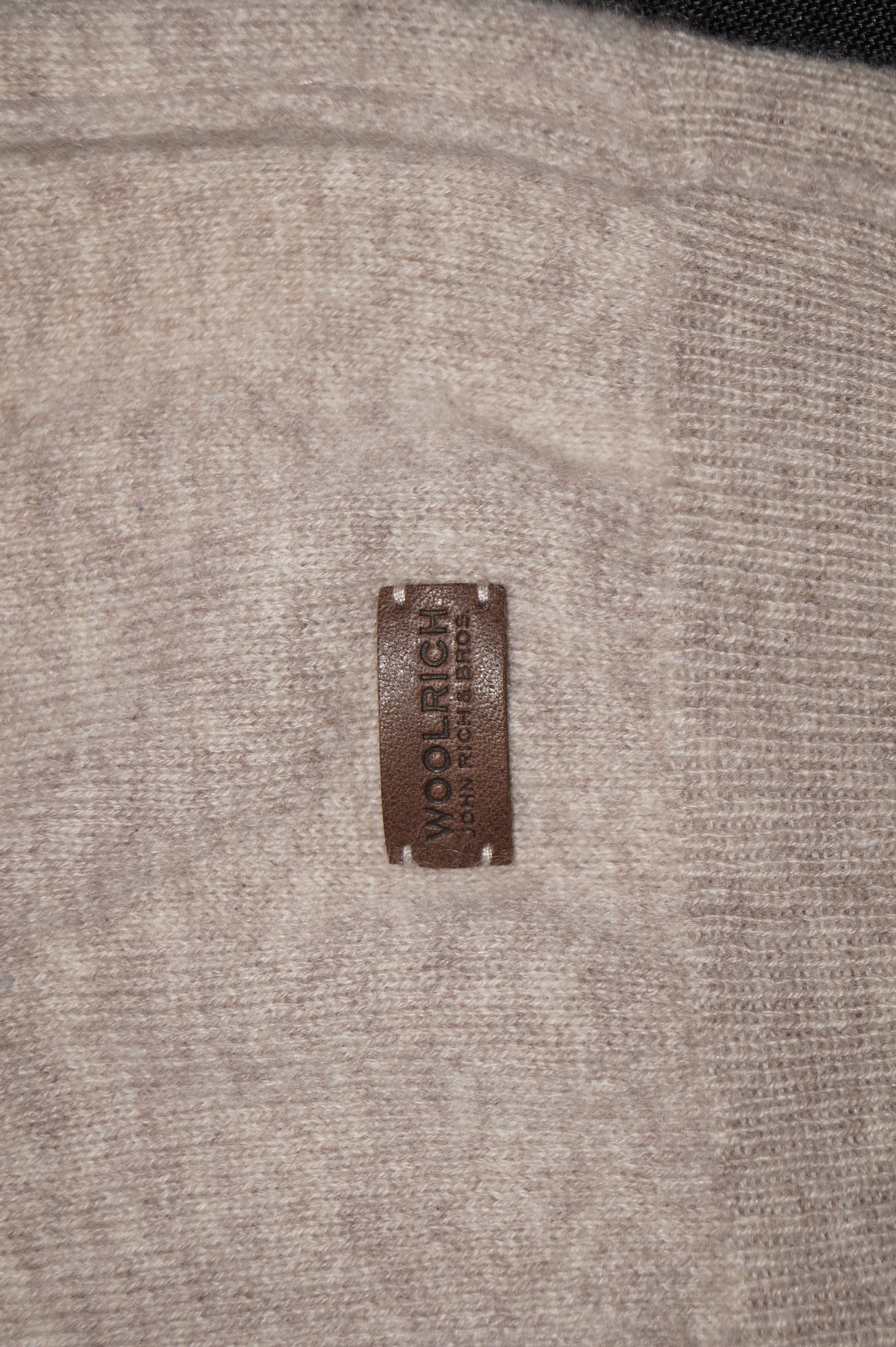 Woolrich Woolen Mills Superb luxury Woolrich cashmere Vneck sweater XL size Size US XL / EU 56 / 4 - 4 Thumbnail