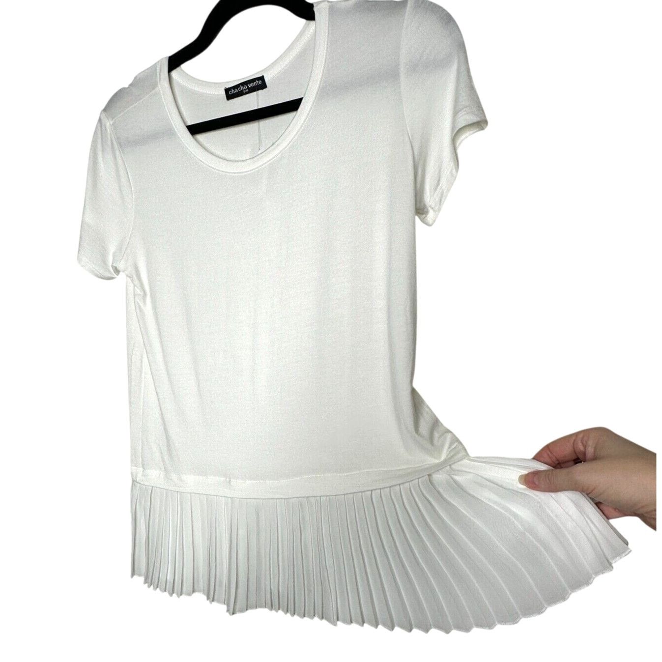 Other NWT Cha Cha Vente Ivory Pleated Short Sleeve Scoop Blouse PM Size M / US 6-8 / IT 42-44 - 2 Thumbnail