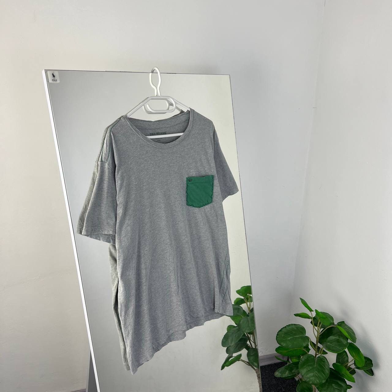True Religion Vintage Y2K True Religion Pocket Logo T-Shirt Streetwear 90s Size US XL / EU 56 / 4 - 1 Thumbnail