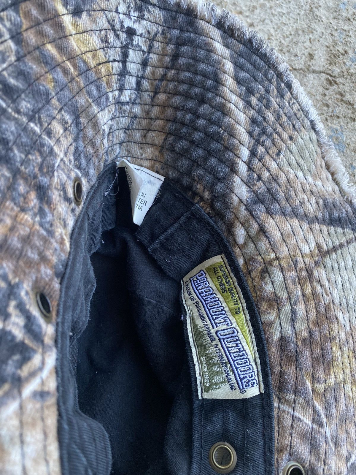 Vintage Vintage Y2K Realtree Style Camo Distressed Bucket Hat Size ONE SIZE - 6 Thumbnail