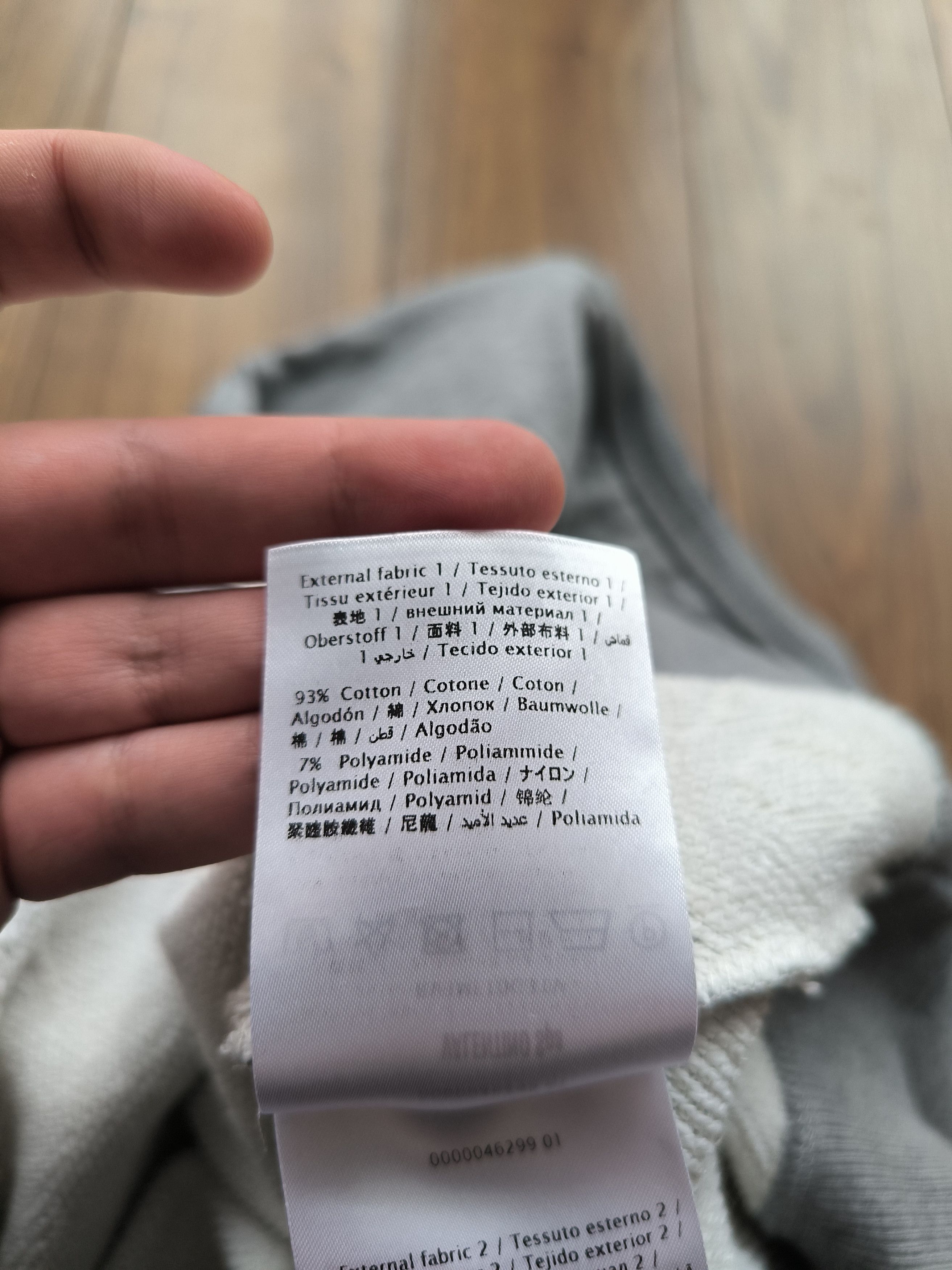 Valentino VLTN Grey Crewneck, size L, very good condition Size US L / EU 52-54 / 3 - 6 Thumbnail