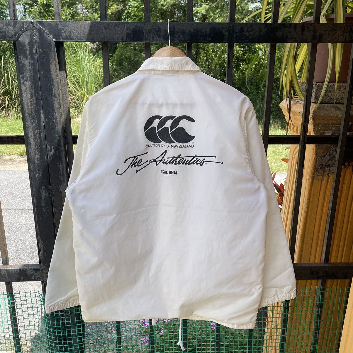 Canterbury of New Zealand × Vintage 🔥Canterbury Big Logo Snap Buttons Coach Light Jacket Size US M / EU 48-50 / 2 - 1 Thumbnail